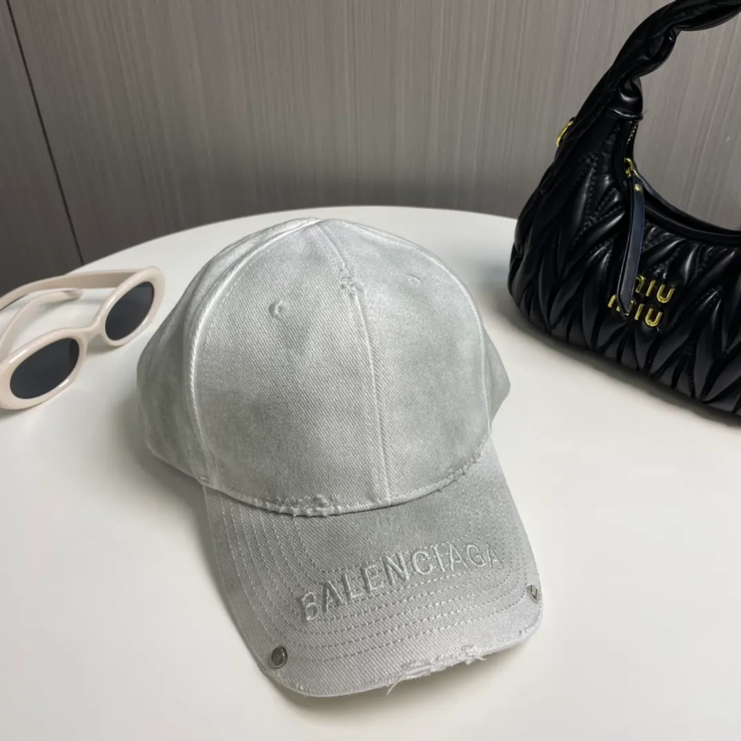 P70 BALENCIAGA new logo baseball cap, cool colors, different styles for men and women, the first batch will be shipped first! A must-buy for Paris fans!