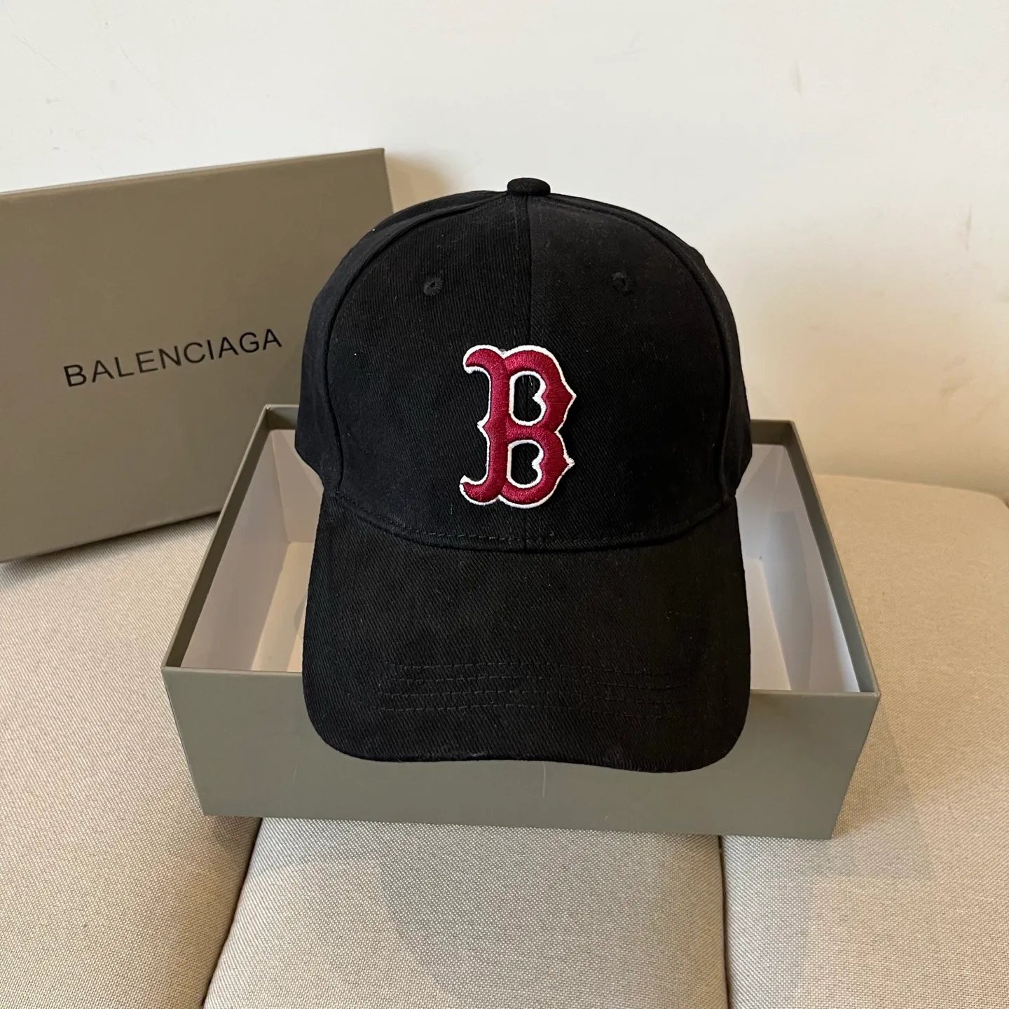 P60 BALENCIAGA new logo baseball cap, cool colors, different styles for men and women, the first batch will be shipped first! A must-buy for Paris fans!