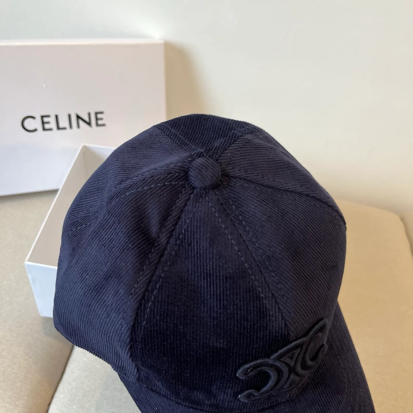 P70 [CELINE Celine] New classic casual and trendy baseball cap🧢Japanese and Korean style, looks great with any combination! A must-have when traveling