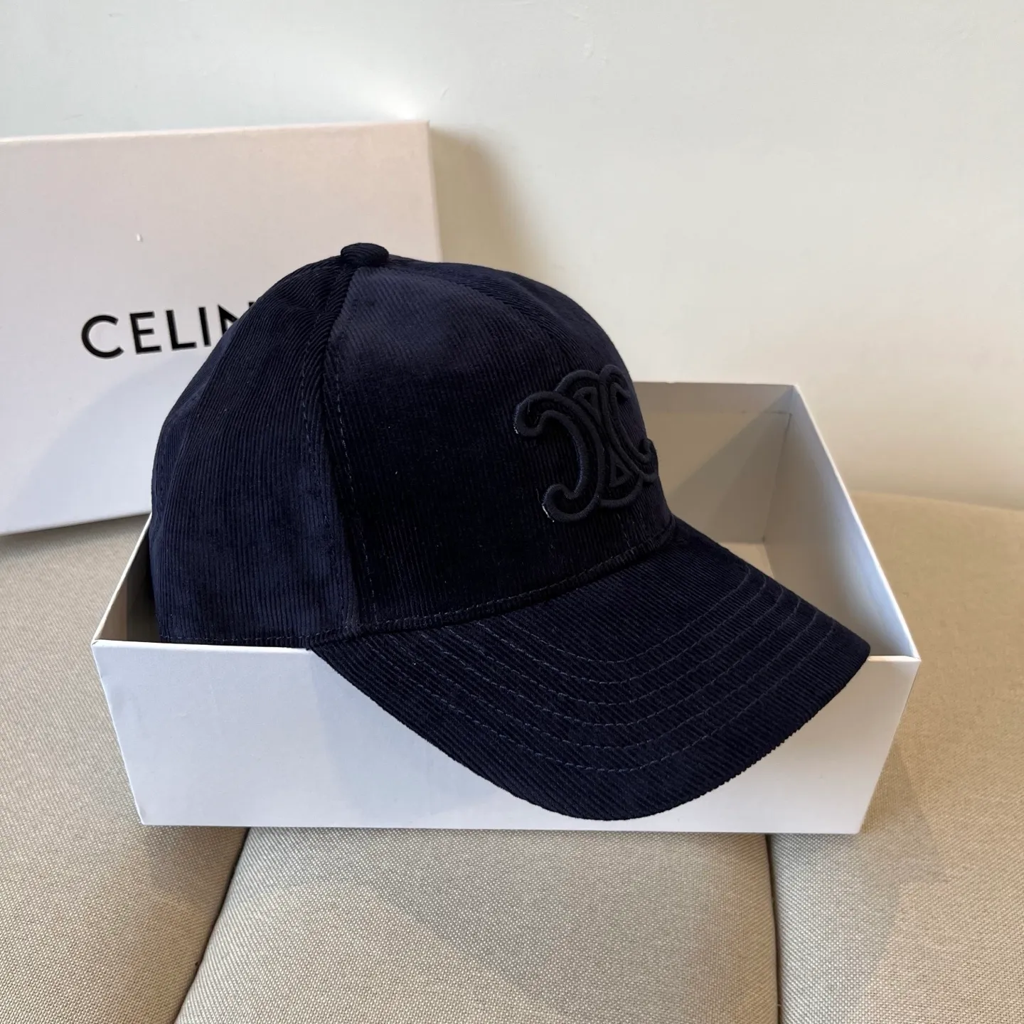 P70 [CELINE Celine] New classic casual and trendy baseball cap🧢Japanese and Korean style, looks great with any combination! A must-have when traveling