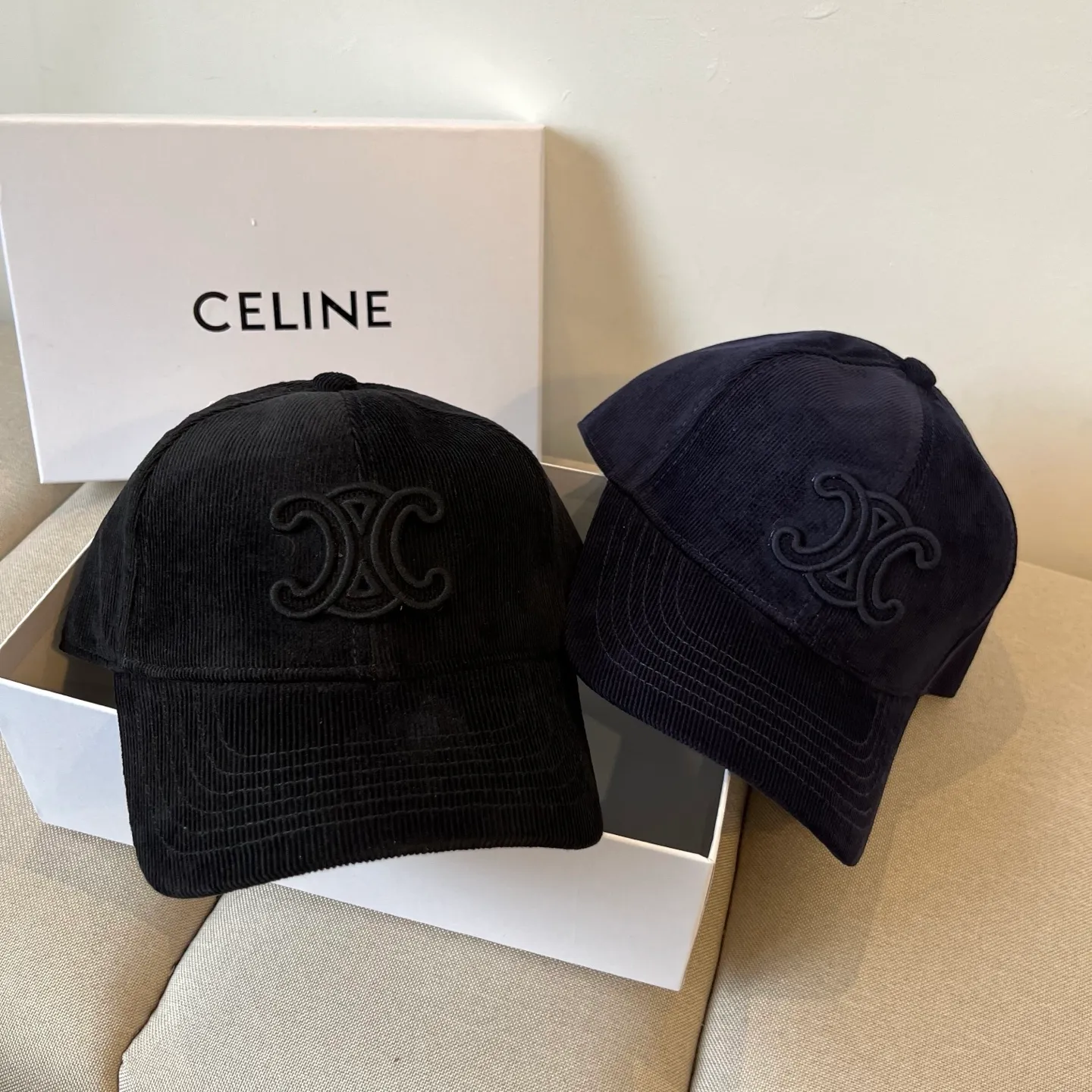 P70 [CELINE Celine] New classic casual and trendy baseball cap🧢Japanese and Korean style, looks great with any combination! A must-have when traveling