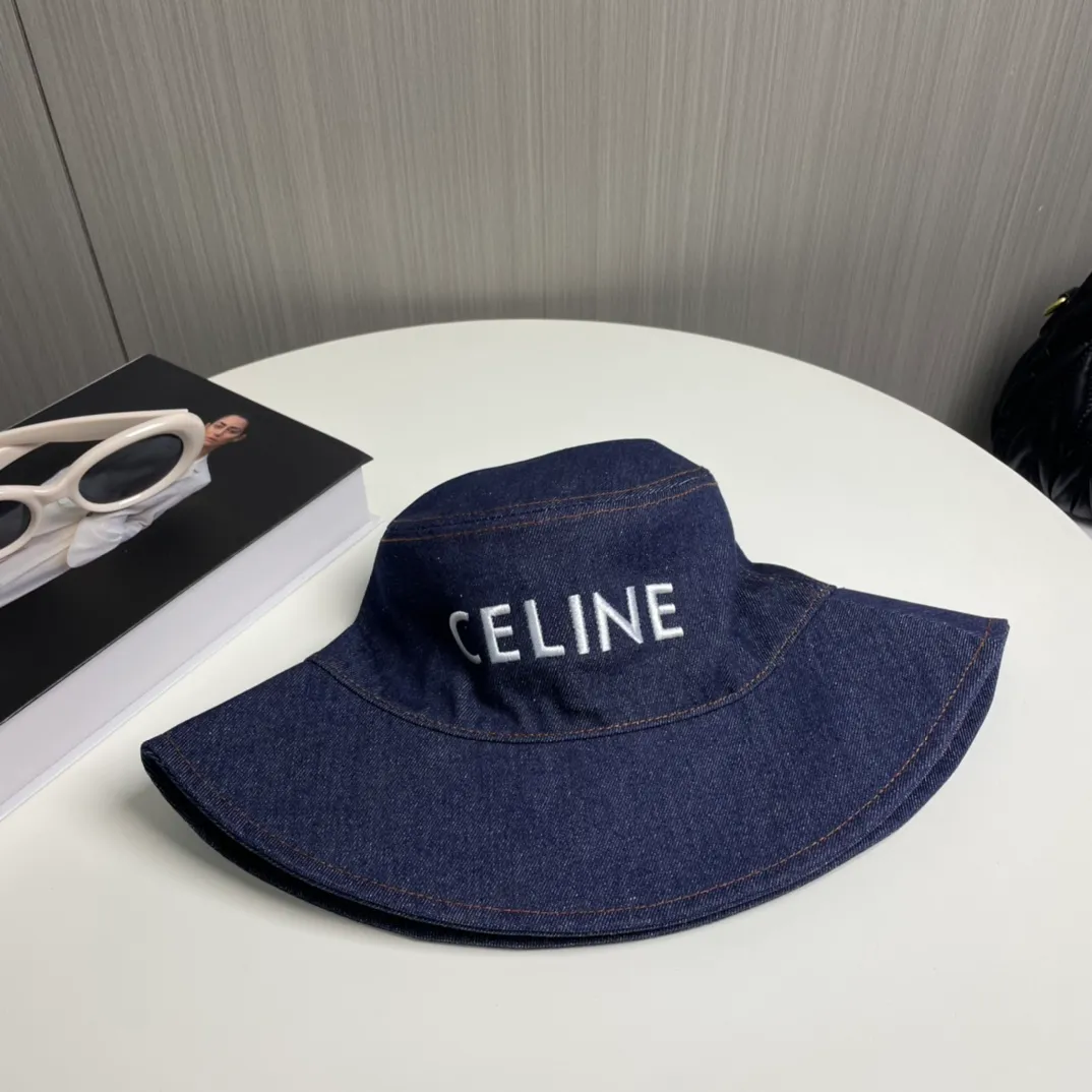 P70 comes with dust bag, Celine new washed denim embroidered fisherman hat, the best quality, casual and elegant, simple and fashionable, you can compare it yourself