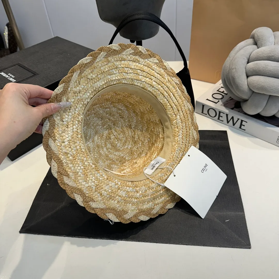P130 Celine new straw hat, made of papyrus, foldable head circumference 57cm
