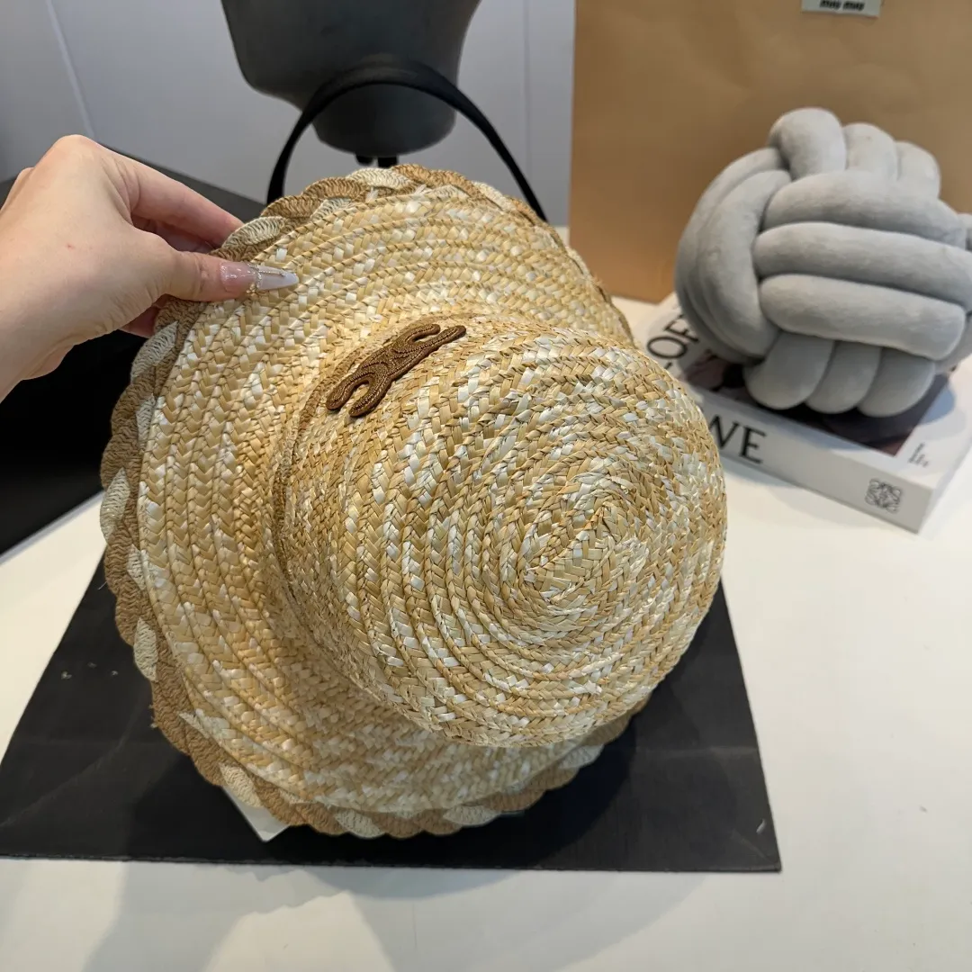 P130 Celine new straw hat, made of papyrus, foldable head circumference 57cm
