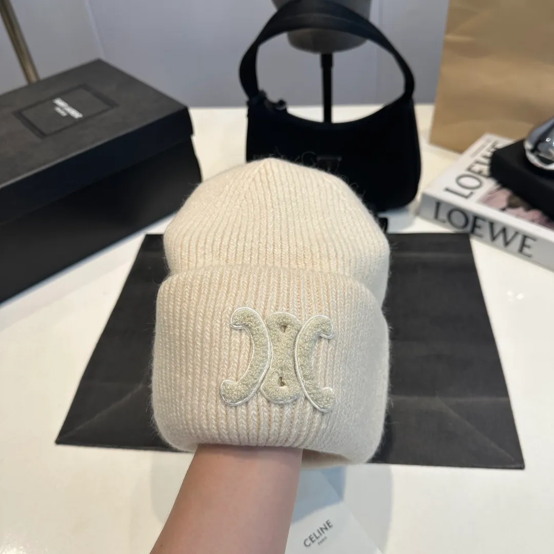 P54 Celine rabbit fur beanie