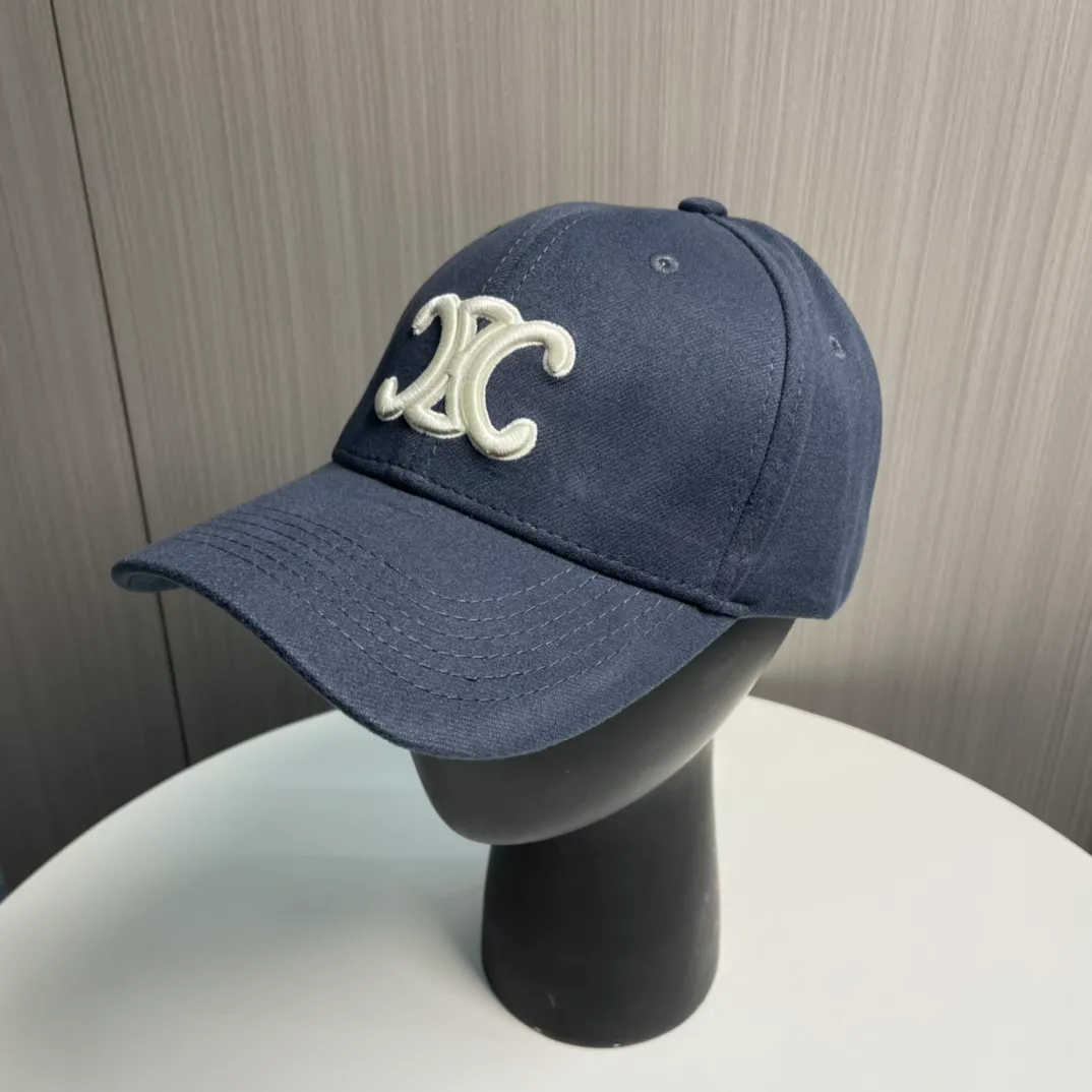 P66 💛 Comes with dust bag [CELINE Celine] new simple baseball cap, new shipment, big brand style is super easy to match, hurry up and get it!