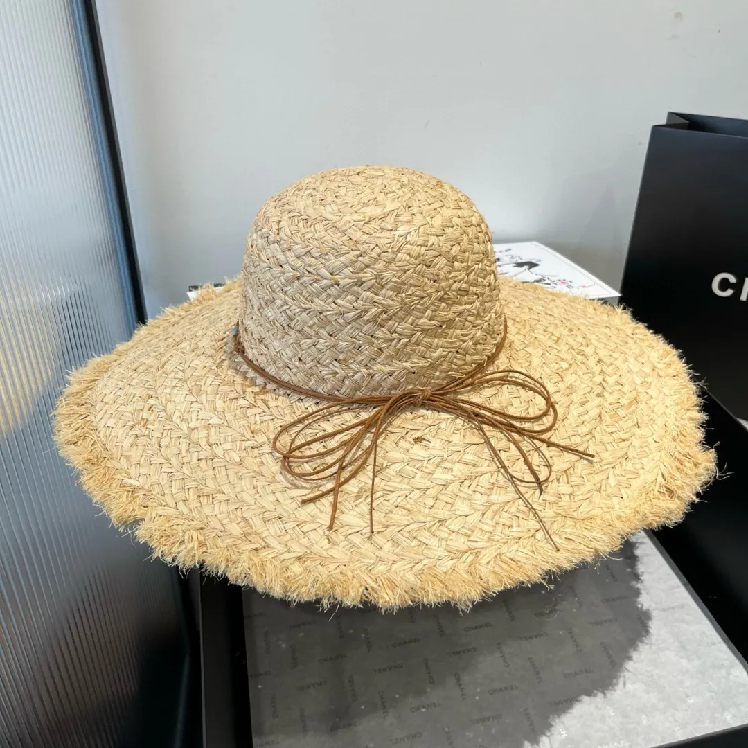150¥ Celine Raffia straw hat, a must-have for travel, head circumference 57cm