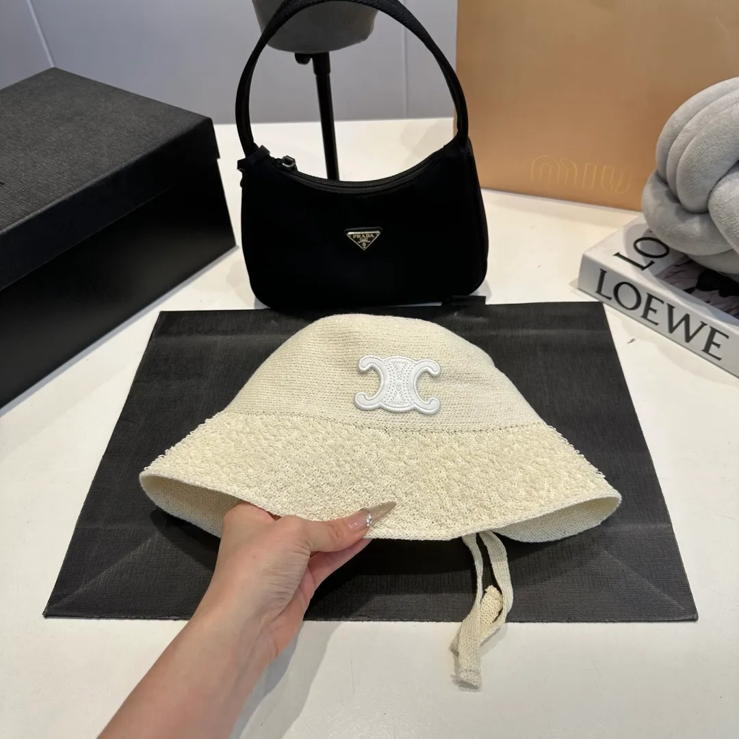 P70 Celine spring and summer style fisherman hat with hook, simple and elegant, head circumference 57cm