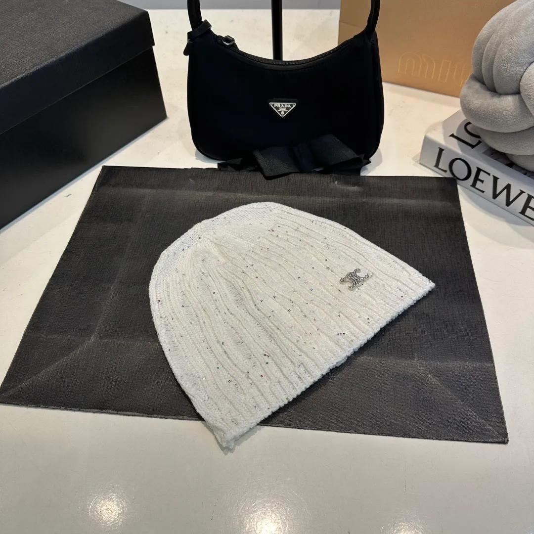 P56 Celine new knitted beanie