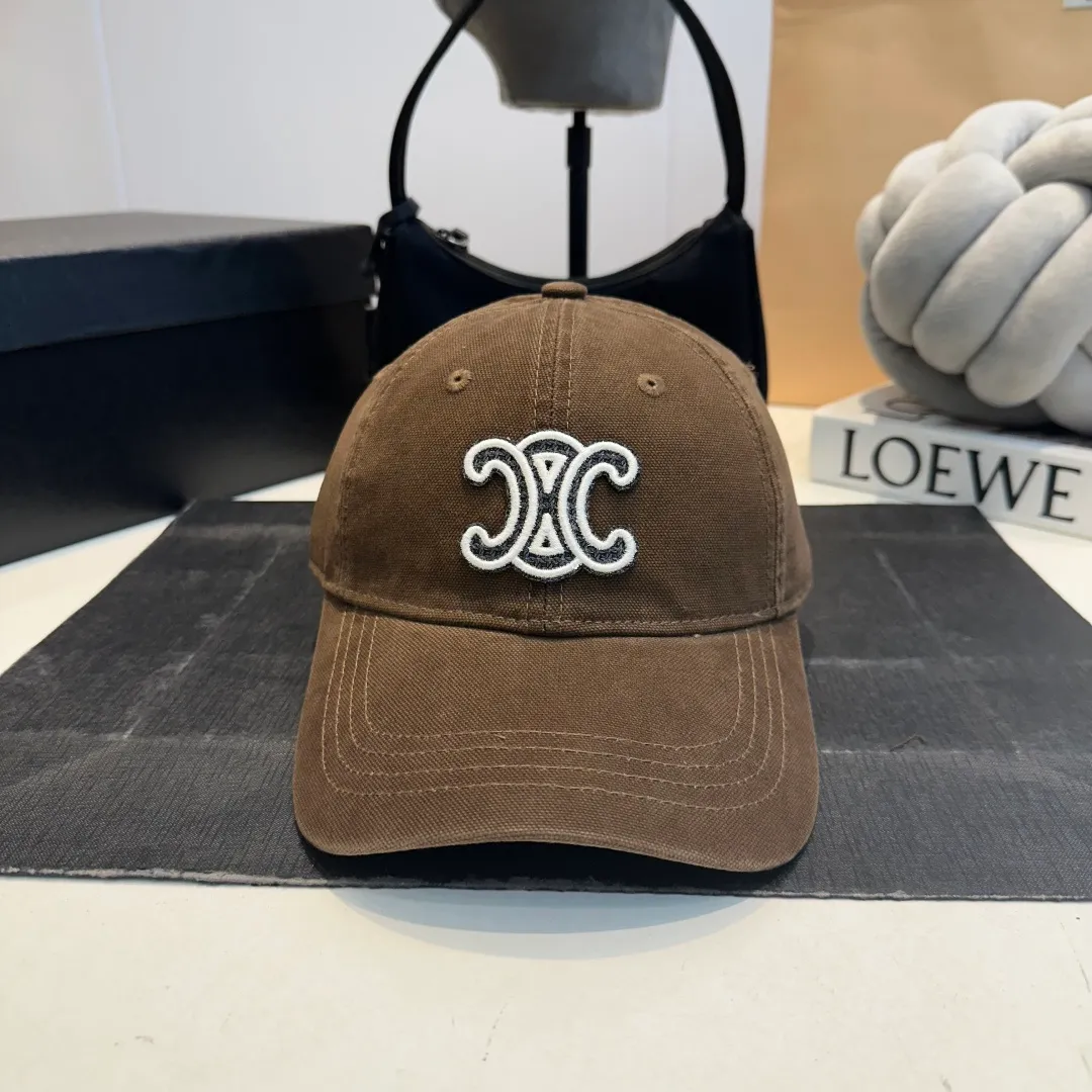 P60 CELINE new classic casual and trendy baseball cap🧢Japanese and Korean style, looks great with any combination! A must-have when traveling