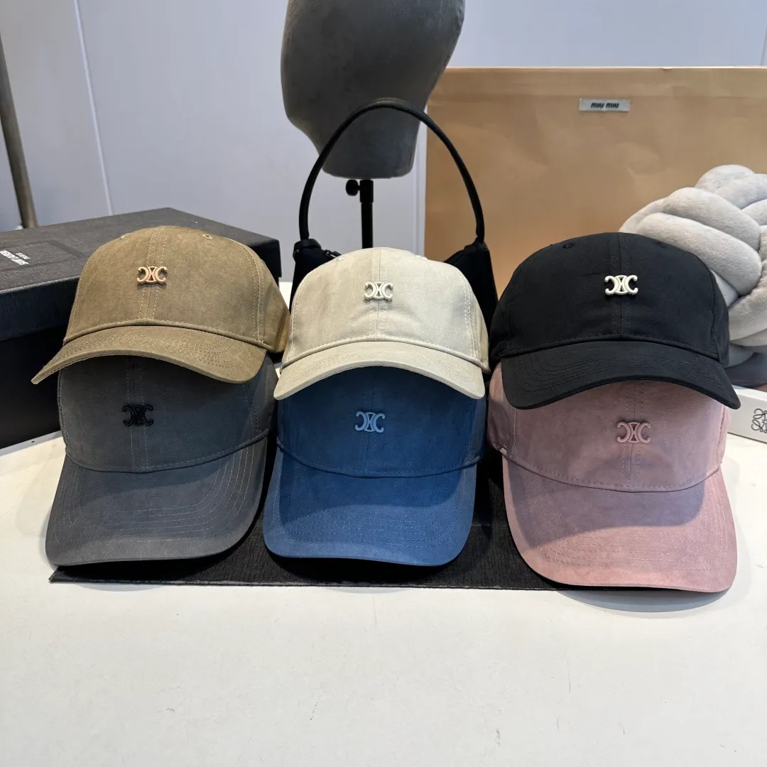 P56 CELINE Celine's new classic casual and trendy baseball cap🧢Japanese and Korean style, looks great with any combination! A must-have when traveling