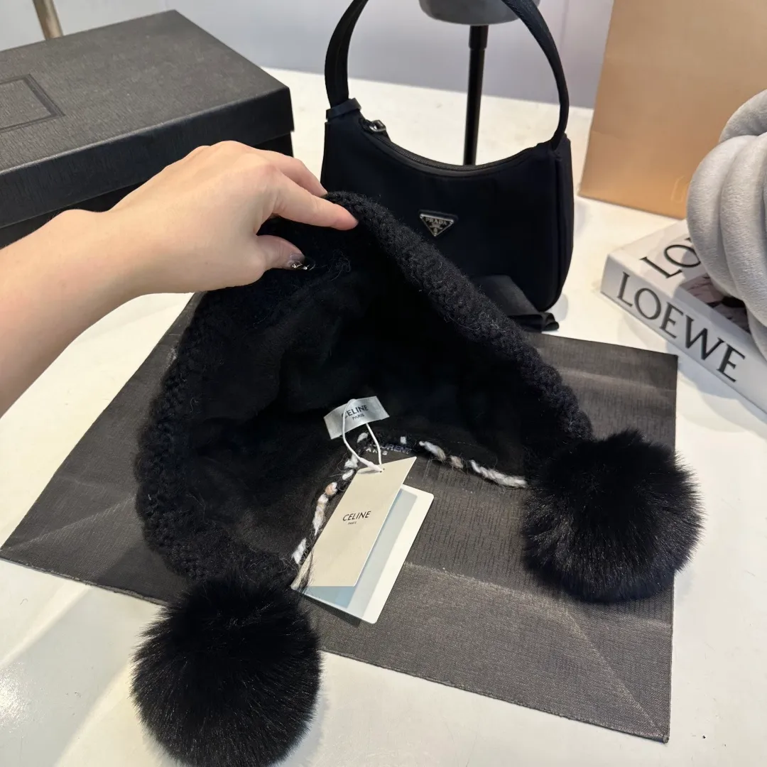 P60 Celine new knitted beanie