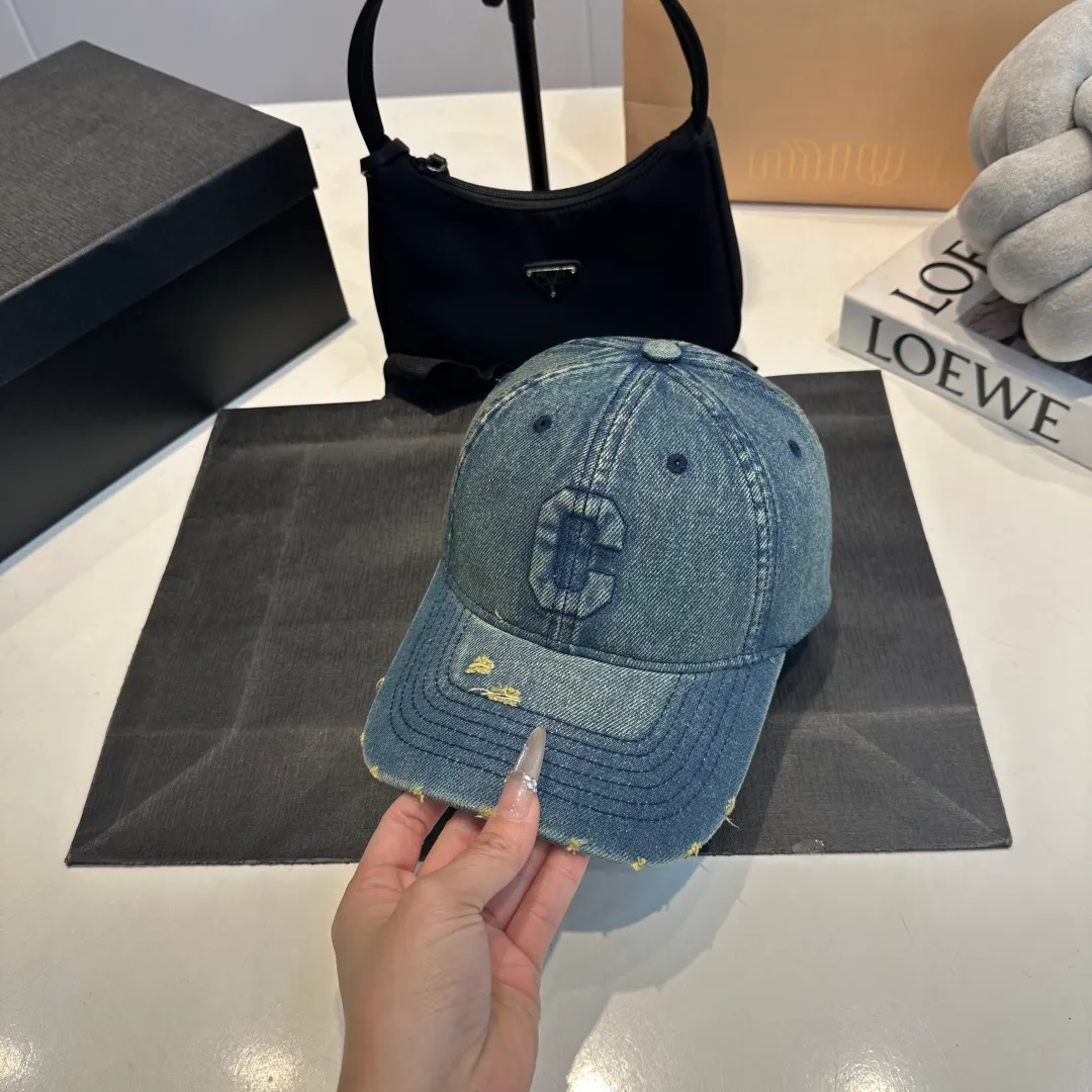 P56 CELINE washed ripped denim baseball cap 🎩 Original quality, very popular 🔥 Very exquisite craftsmanship [Love] High-end and classy, ​​low-key luxury, easy to carry