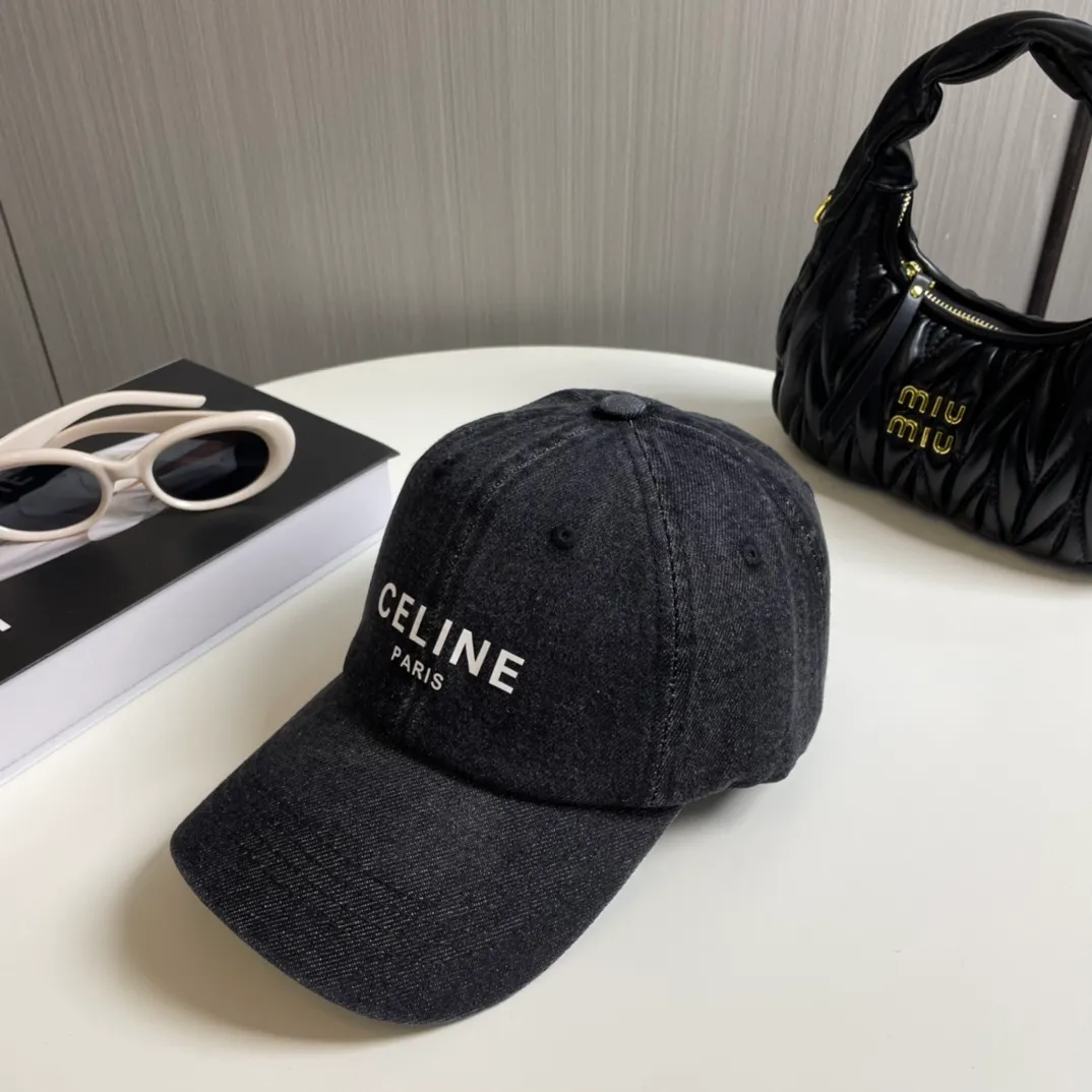 P70💛 Comes with dust bag [CELINE Celine] new denim baseball cap🧢, a must-have and easy to match when going out, hurry up and get it!
