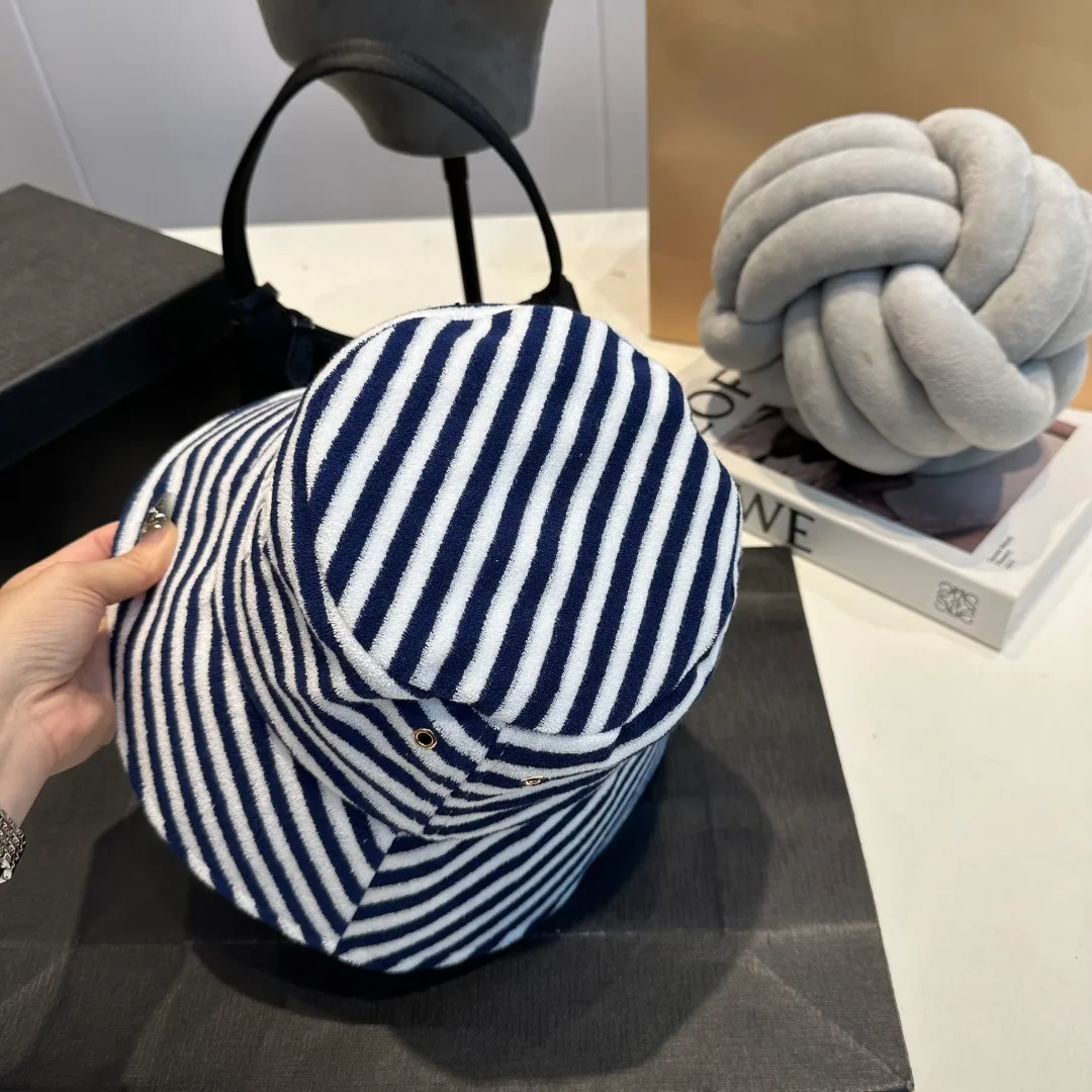P70 Celine 2025 new autumn and winter fisherman hat