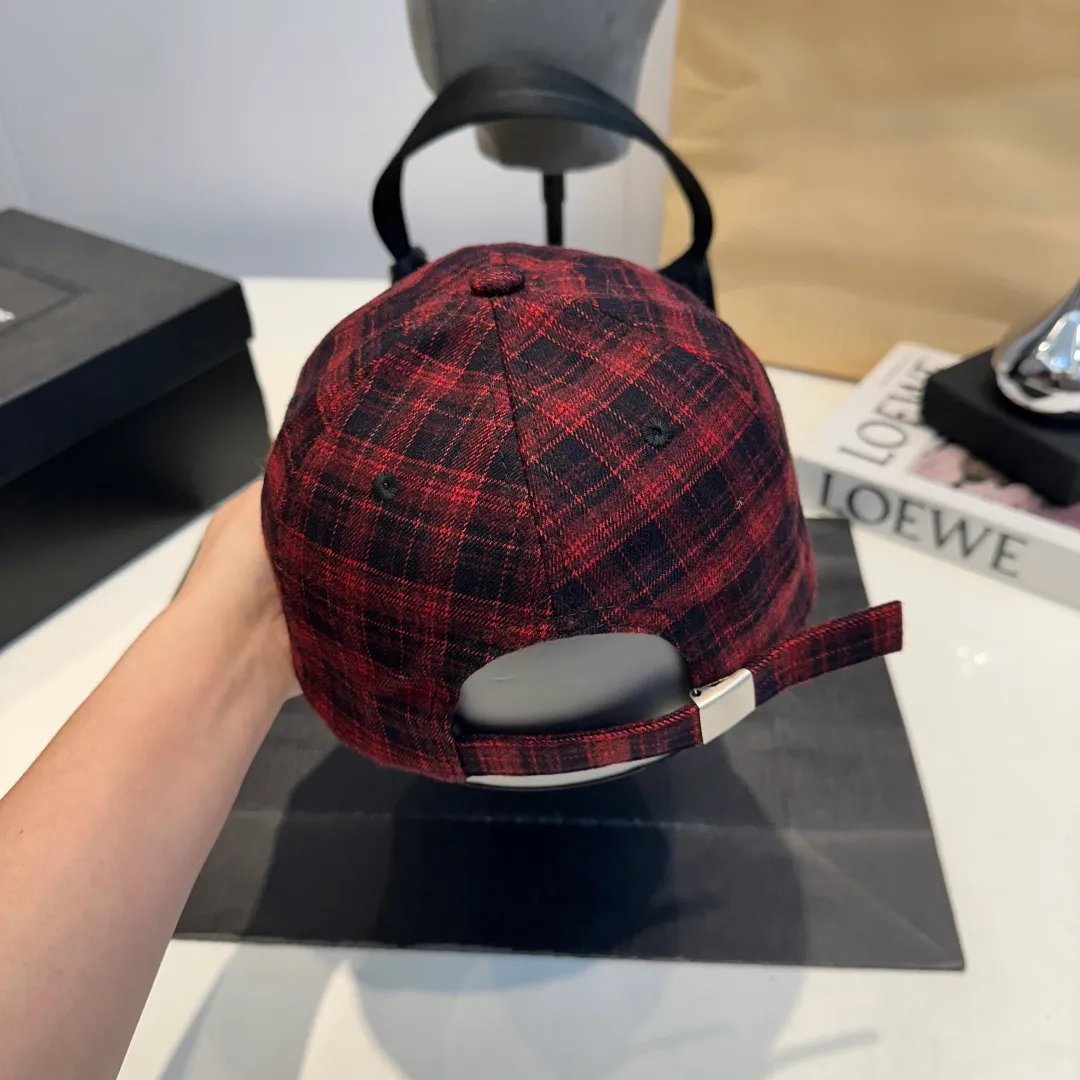P70 CELINE new Arc de Triomphe plaid bow hardware baseball cap