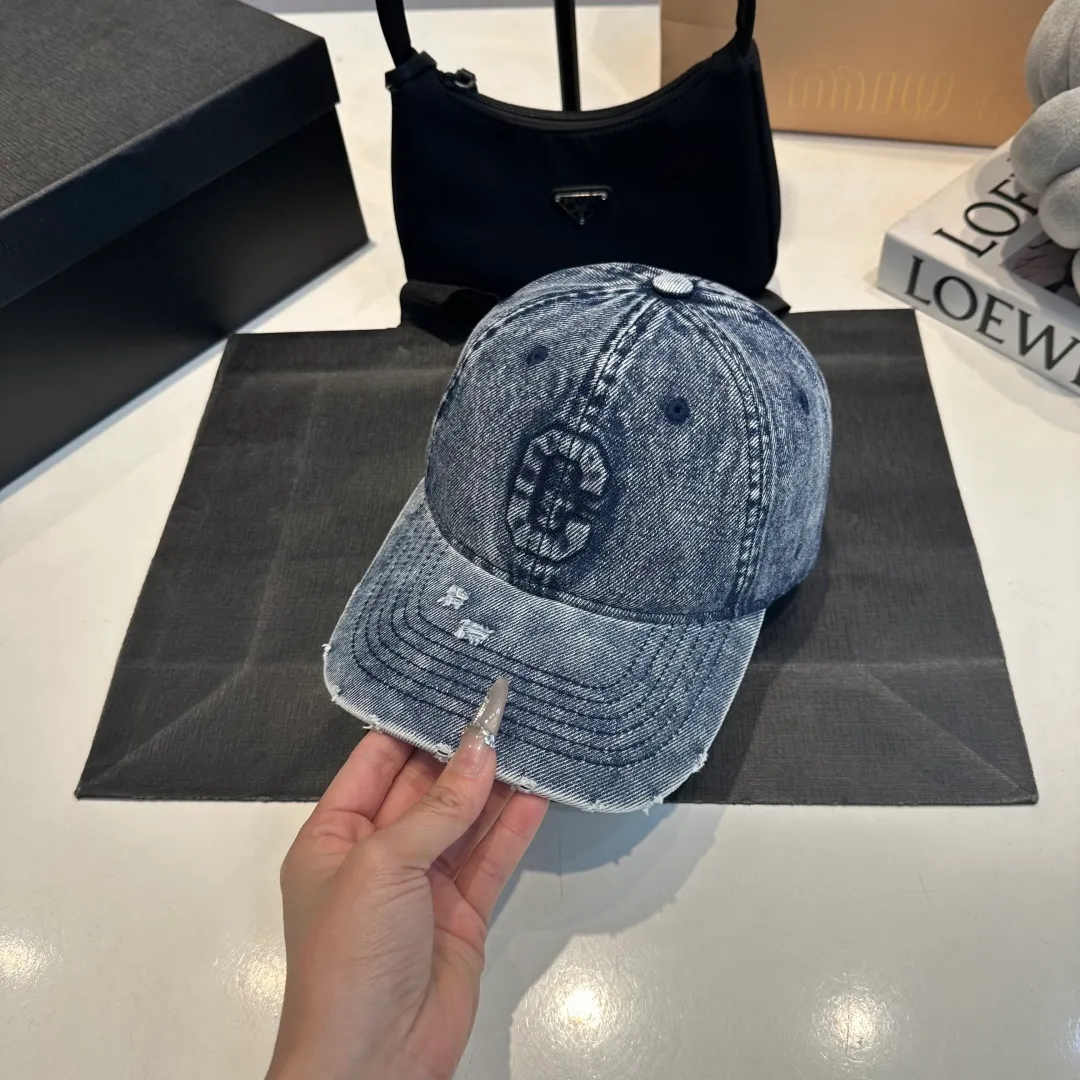 P56 CELINE washed ripped denim baseball cap 🎩 Original quality, very popular 🔥 Very exquisite craftsmanship [Love] High-end and classy, ​​low-key luxury, easy to carry