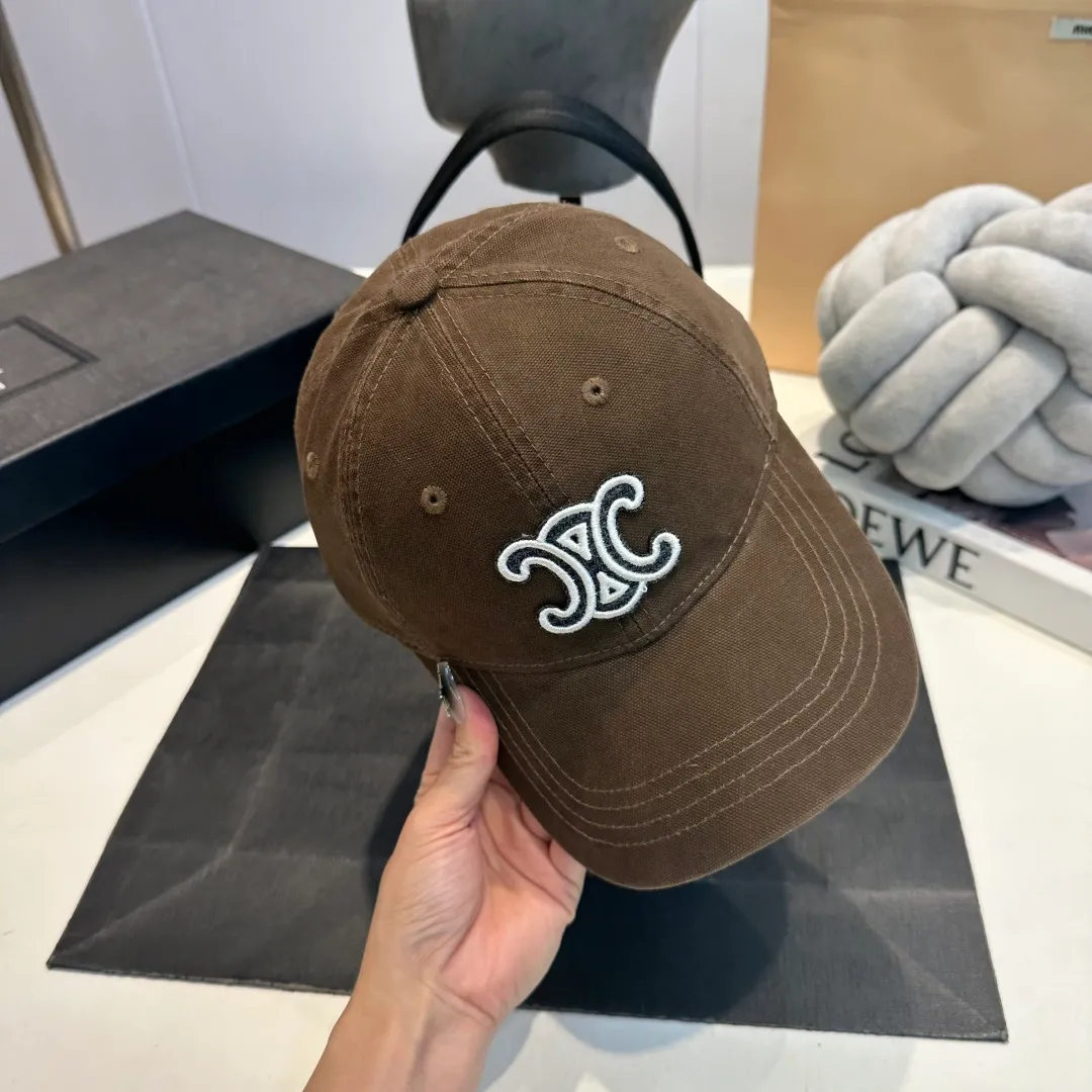 P60 CELINE new classic casual and trendy baseball cap🧢Japanese and Korean style, looks great with any combination! A must-have when traveling