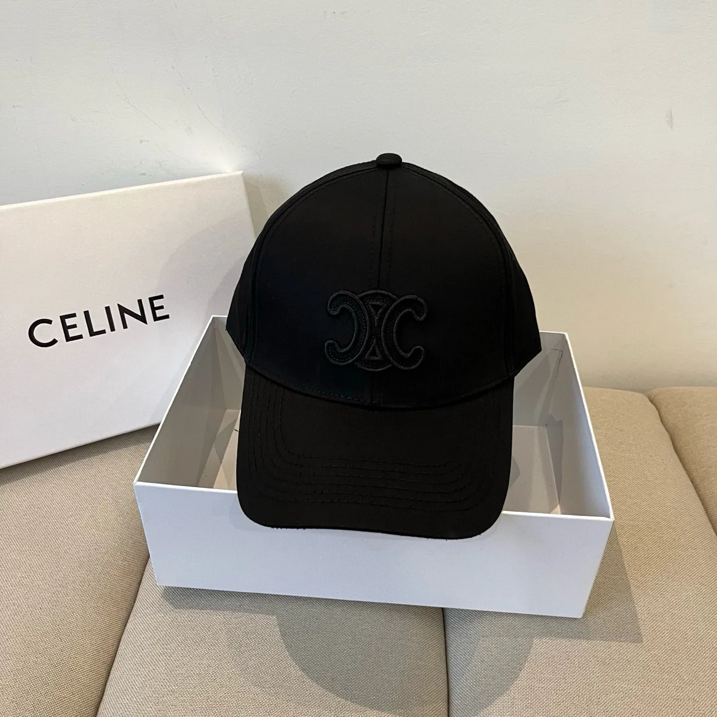 P70 [CELINE Celine] New classic casual and trendy baseball cap🧢Japanese and Korean style, looks great with any combination! A must-have when traveling