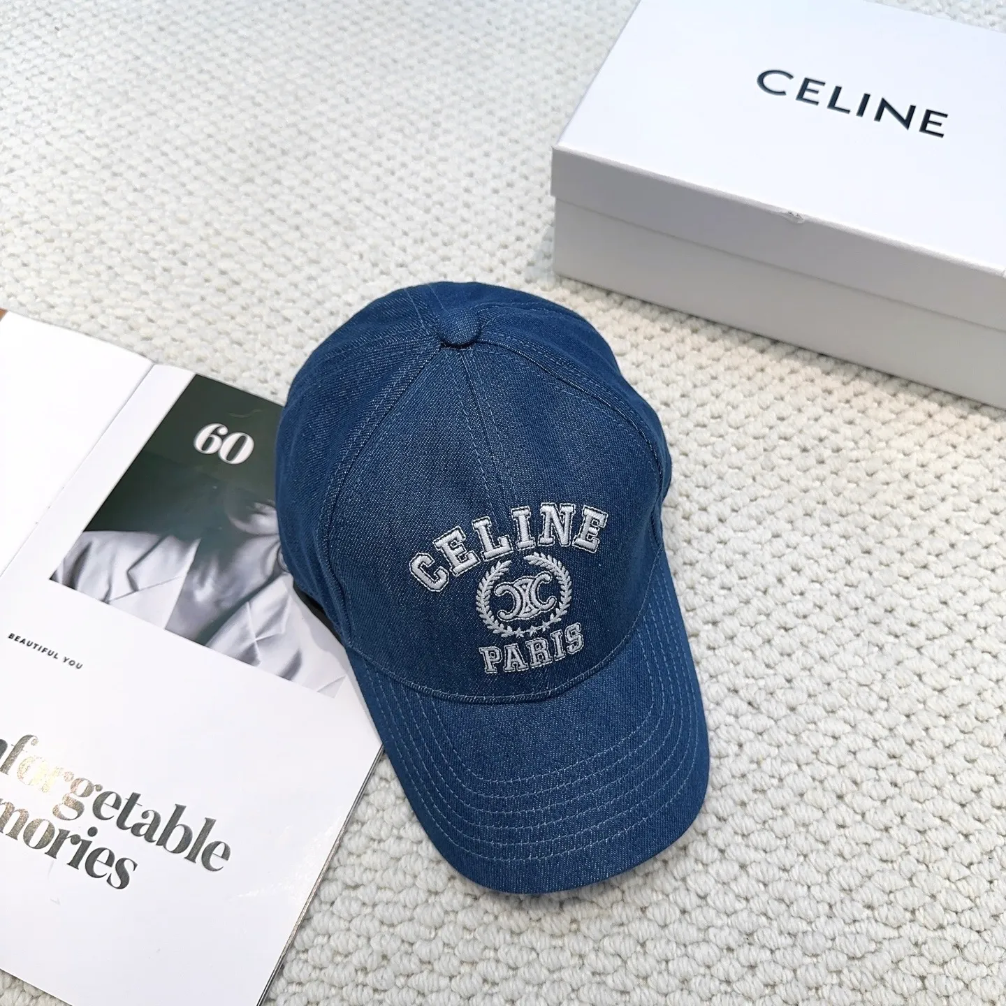 P70 popular CELINE (Celine) latest baseball cap with simple letters, fashionable and high-end workmanship! Every hat is made with care! Extraordinary quality, suitable for both men and women.    Céline's hat has a simple design, high-end color matching, delicate texture, and clean style. It is an iconic item. The letter C is the official icon of CELINE. It is deeply rooted in the brand's historical heritage, and at the same time it exudes modern elegance and a new trend of retro modernity. Simple baseball cap decorated with C logo. Self-attitude, no need to elaborate.