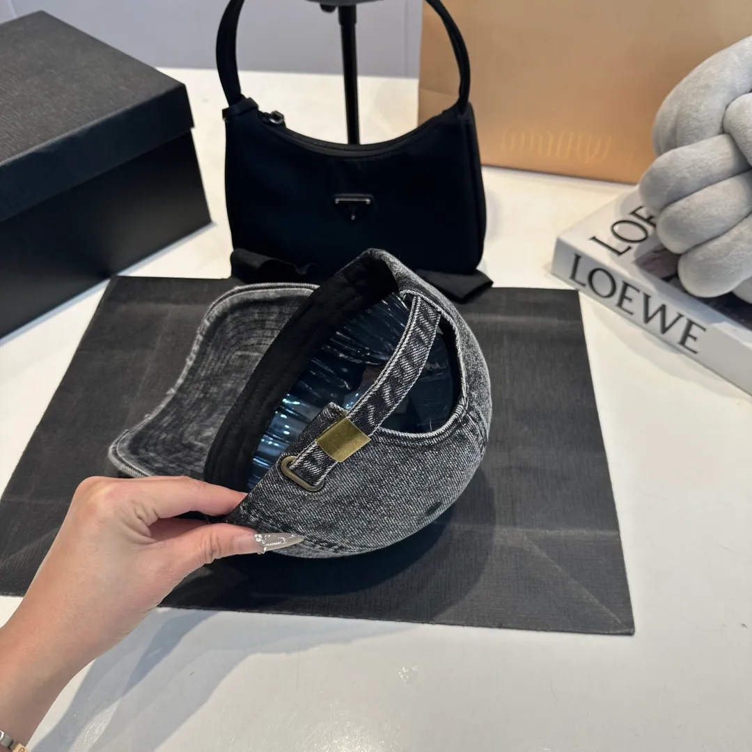 P56 CELINE washed ripped denim baseball cap 🎩 Original quality, very popular 🔥 Very exquisite craftsmanship [Love] High-end and classy, ​​low-key luxury, easy to carry