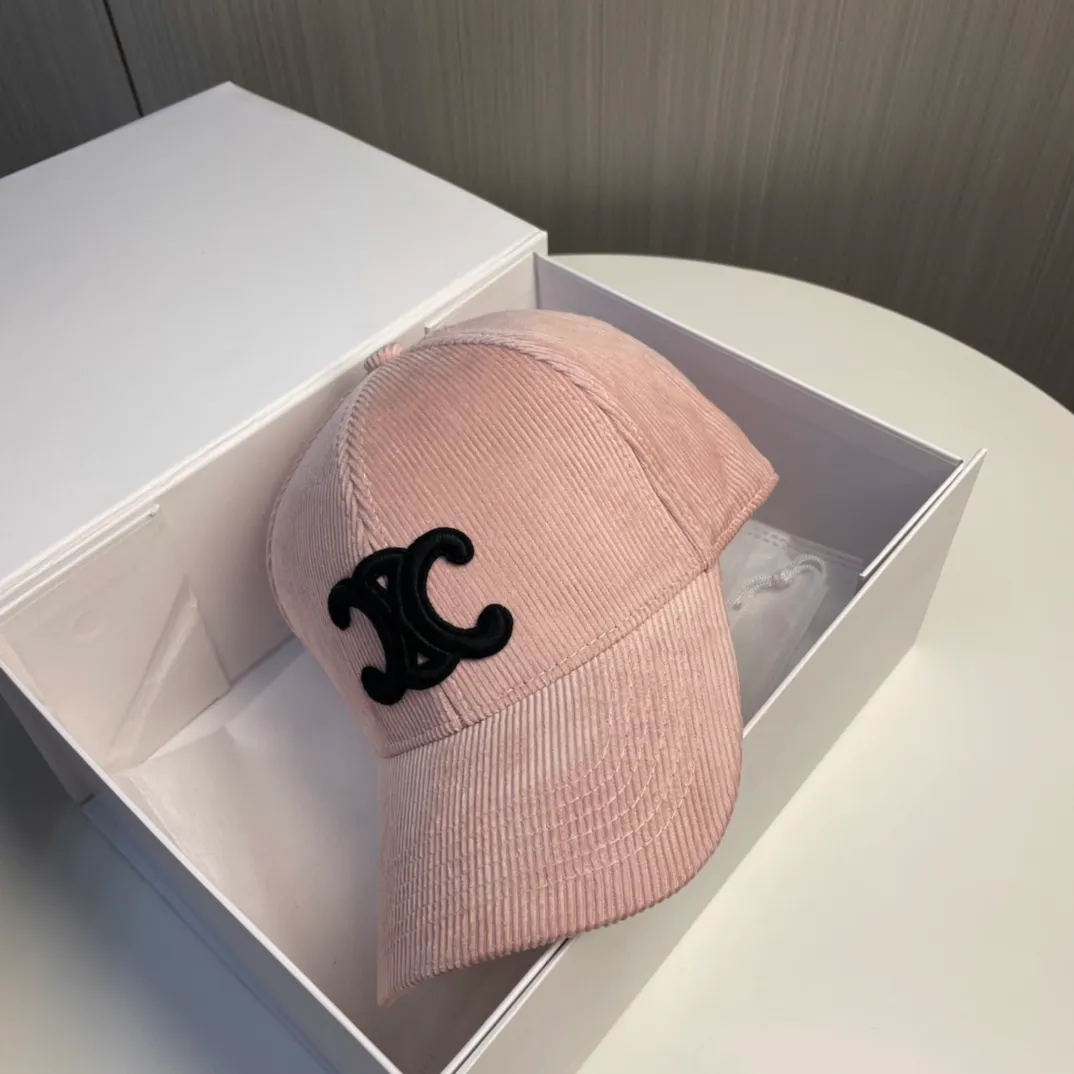 P60 [CELINE Celine] New classic casual and trendy style for autumn and winter. Corduroy simple baseball cap now available🧢Japanese and Korean style, looks great with any combination! A must-have when traveling