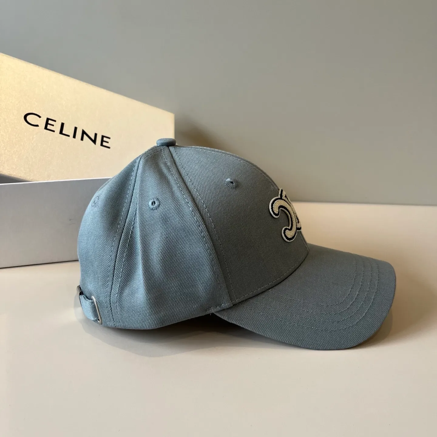 P70 [CELINE Celine] New classic casual and trendy baseball cap🧢Japanese and Korean style, looks great with any combination! A must-have when traveling