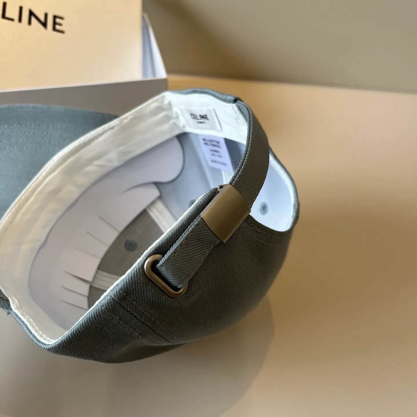 P70 [CELINE Celine] New classic casual and trendy baseball cap🧢Japanese and Korean style, looks great with any combination! A must-have when traveling