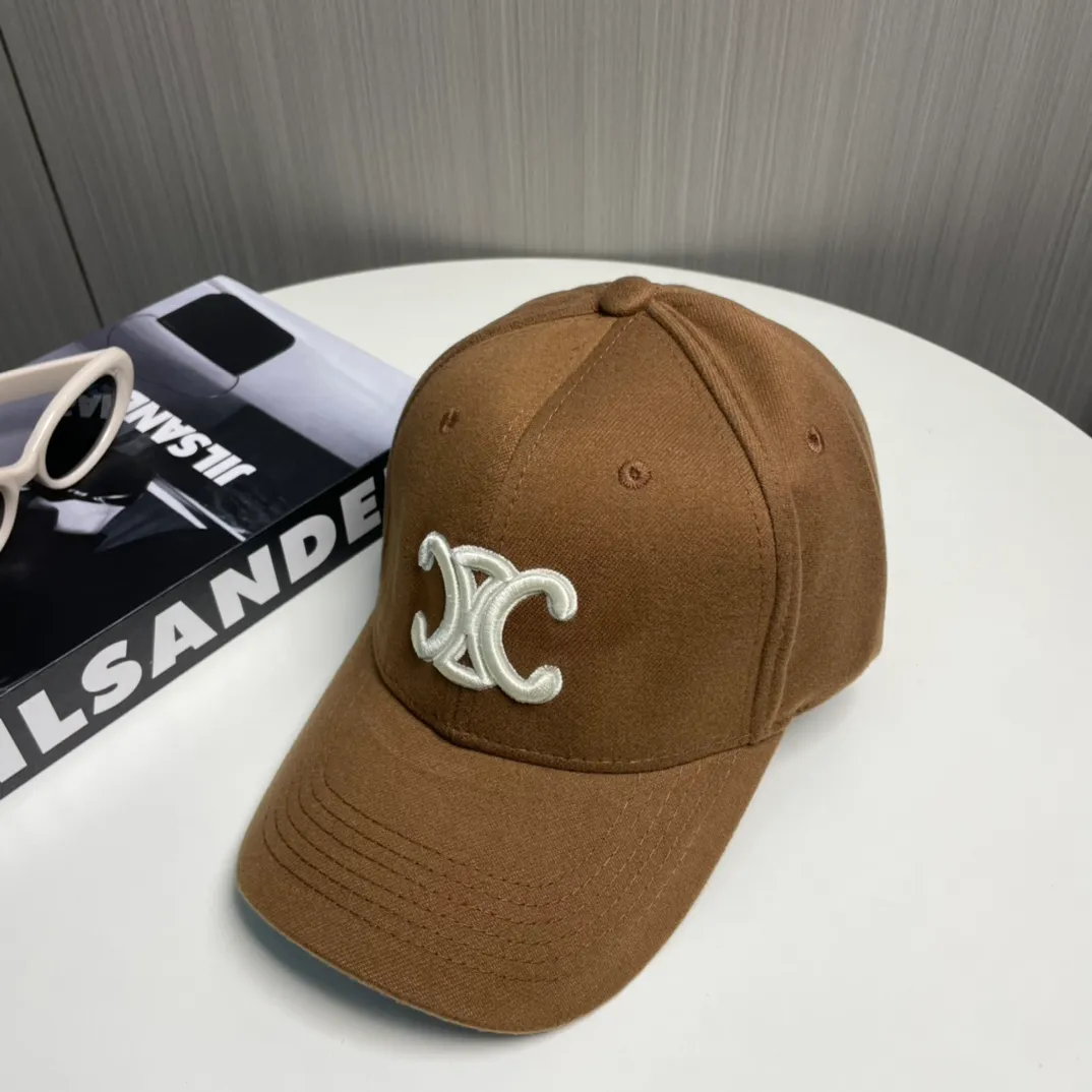 P66 💛 Comes with dust bag [CELINE Celine] new simple baseball cap, new shipment, big brand style is super easy to match, hurry up and get it!