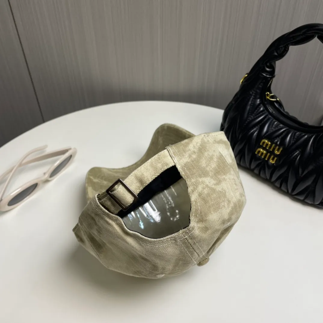 P76💛CELINE 25 Spring Washed Baseball Cap🧢 🔥New Baseball Cap🧢, a must-have when going out on the street, very easy to match, high quality, complete internal standards, get it now!