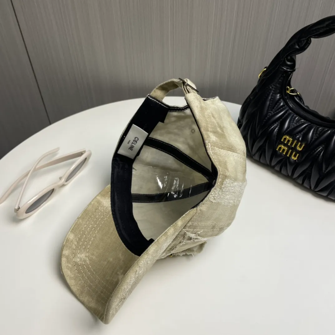 P76💛CELINE 25 Spring Washed Baseball Cap🧢 🔥New Baseball Cap🧢, a must-have when going out on the street, very easy to match, high quality, complete internal standards, get it now!