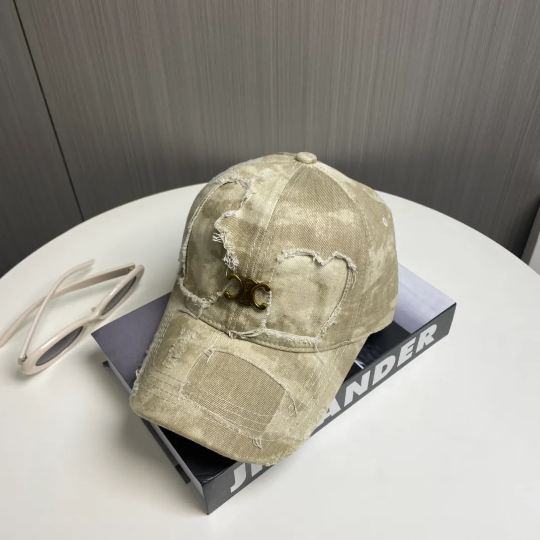 P76💛CELINE 25 Spring Washed Baseball Cap🧢 🔥New Baseball Cap🧢, a must-have when going out on the street, very easy to match, high quality, complete internal standards, get it now!