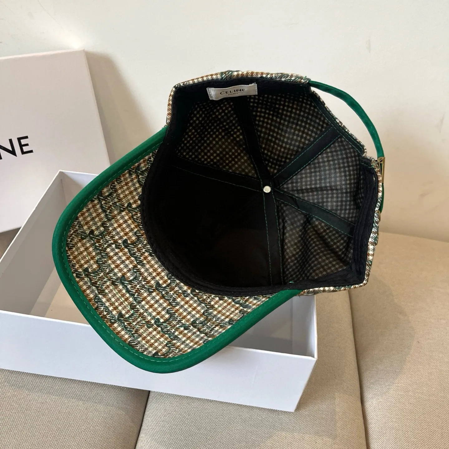P70 [CELINE Celine] New classic casual and trendy baseball cap🧢Japanese and Korean style, looks great with any combination! A must-have when traveling