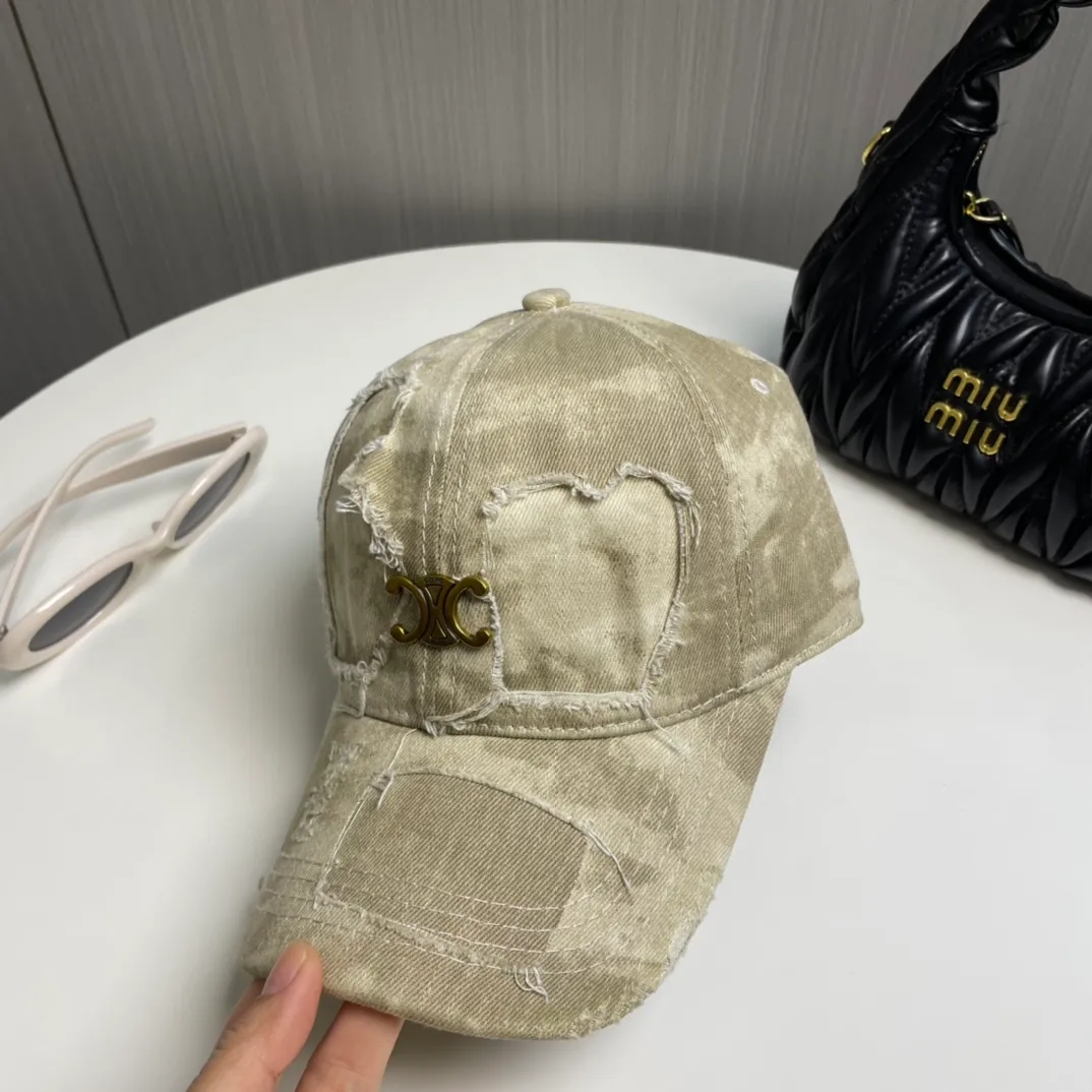 P66💛CELINE 25 Spring Washed Baseball Cap🧢 🔥New Baseball Cap🧢, a must-have when going out, very easy to match, high quality, complete internal standards, hurry up and get it!