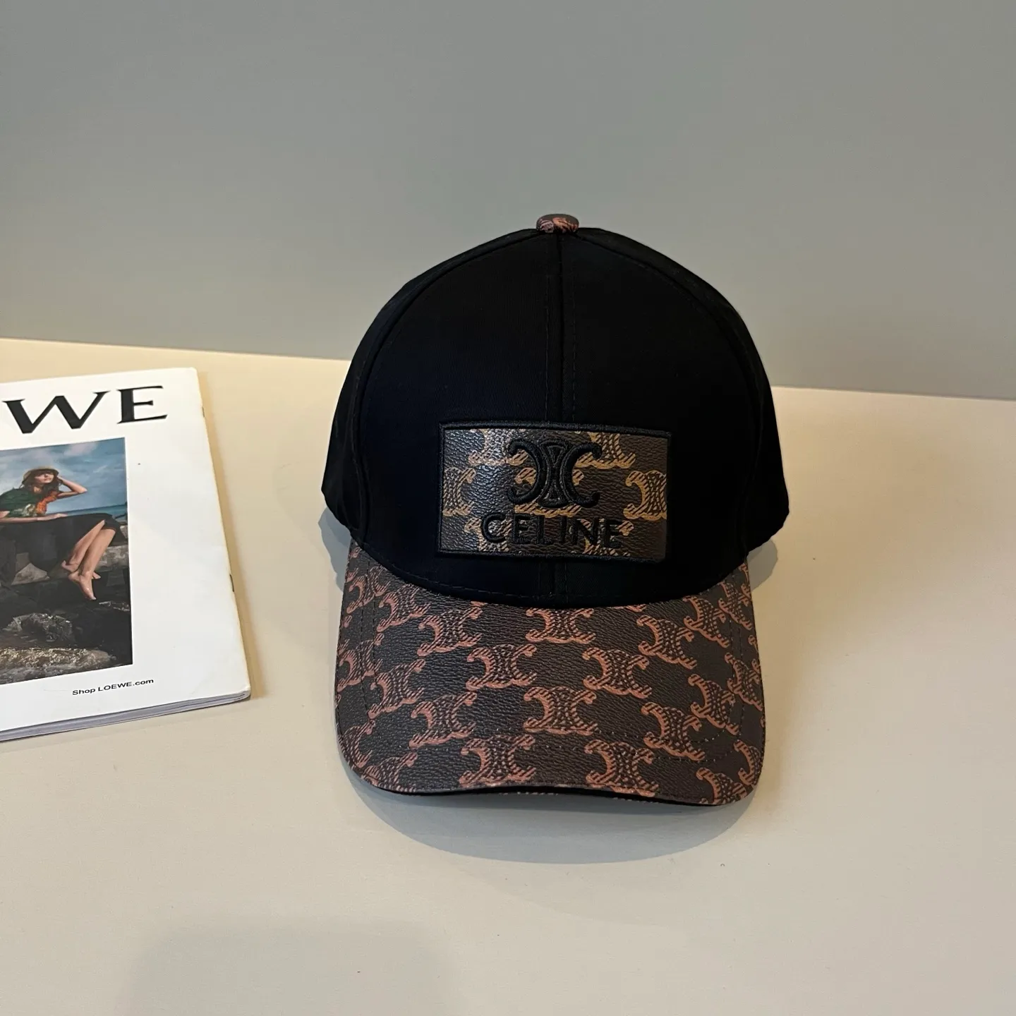 P56 [CELINE Celine] New classic casual and trendy baseball cap🧢Japanese and Korean style, looks great with any combination! A must-have when traveling