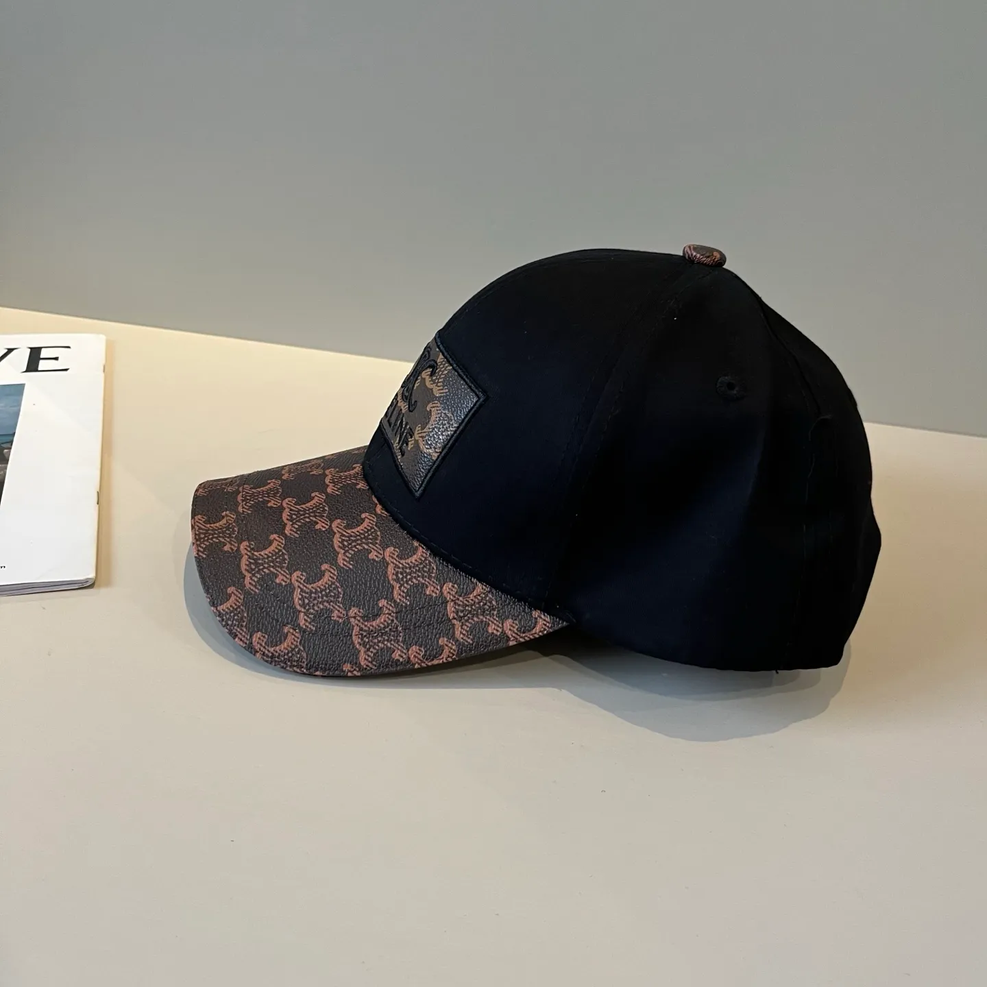 P56 [CELINE Celine] New classic casual and trendy baseball cap🧢Japanese and Korean style, looks great with any combination! A must-have when traveling