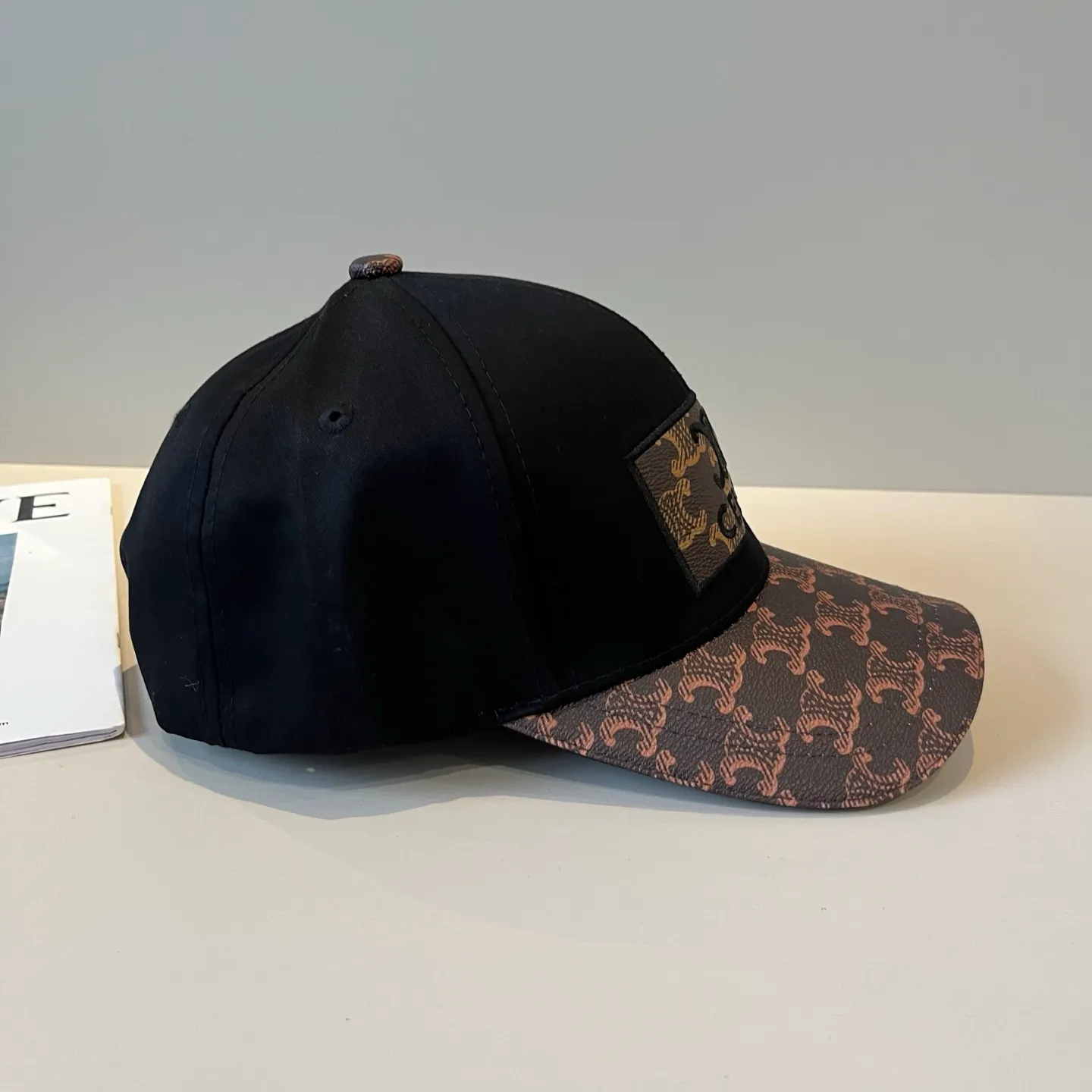 P56 [CELINE Celine] New classic casual and trendy baseball cap🧢Japanese and Korean style, looks great with any combination! A must-have when traveling