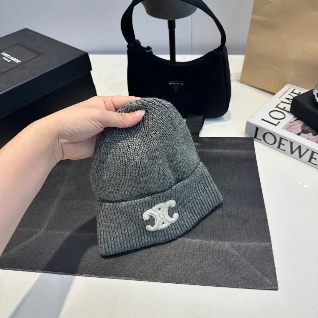 P60 Celine Celine 2025 autumn and winter new wool hat, knitted hat for men and women