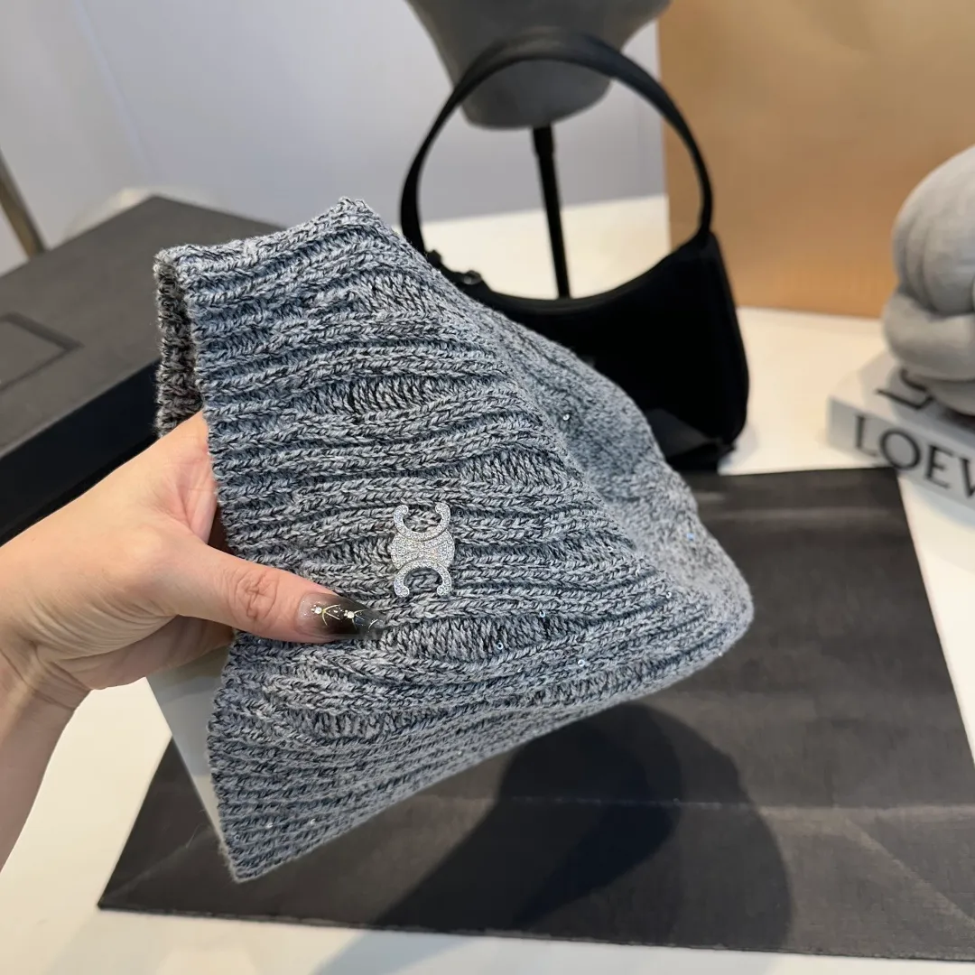 P56 Celine new knitted beanie