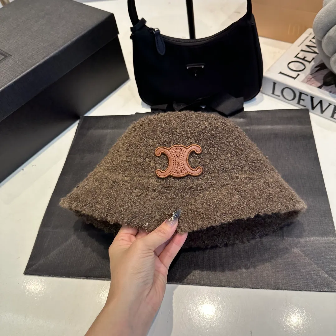 P60 Celine Celine* customized version of Arc de Triomphe lamb wool basin hat women's bucket hat 2025 hot new style autumn and winter hat fisherman hat winter style