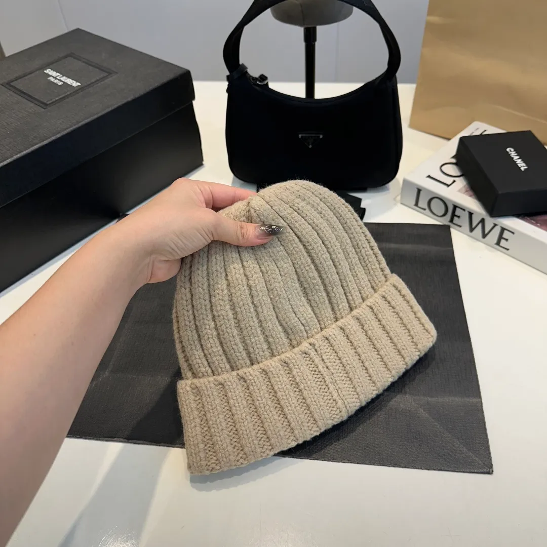 P50 Celine new knitted beanie