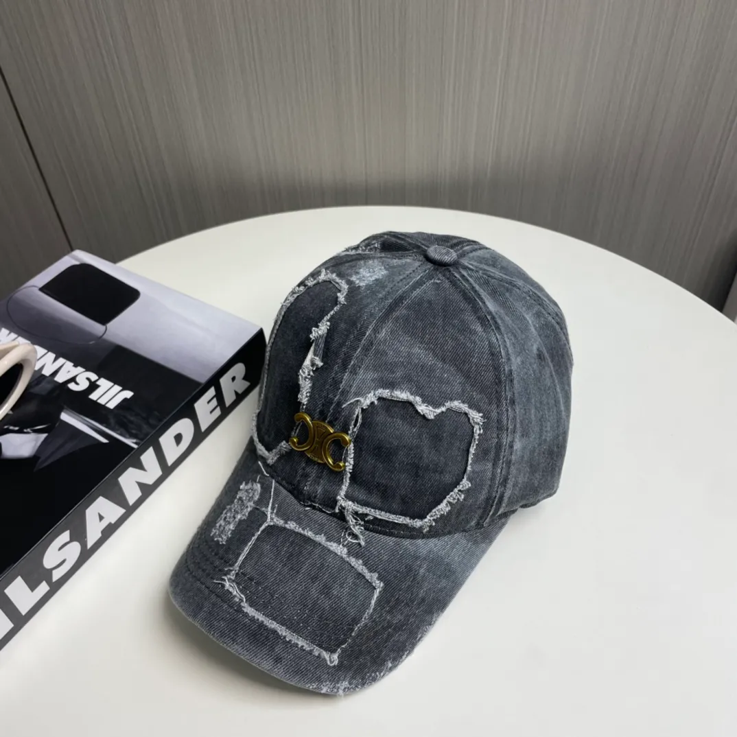 P76💛CELINE 25 Spring Washed Baseball Cap🧢 🔥New Baseball Cap🧢, a must-have when going out on the street, very easy to match, high quality, complete internal standards, get it now!