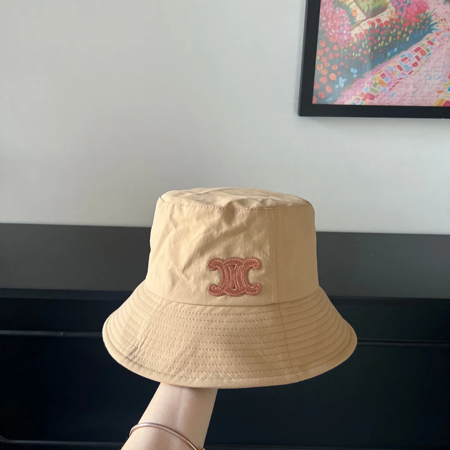 🉐140💛 Comes with dust bag [Celine] 2025 new style simple fisherman hat made of smooth material, unique design ~ versatile for daily use