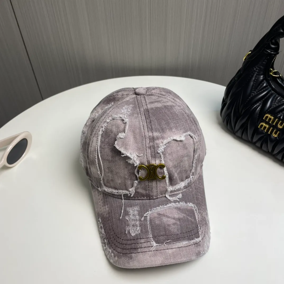P66💛CELINE 25 Spring Washed Baseball Cap🧢 🔥New Baseball Cap🧢, a must-have when going out, very easy to match, high quality, complete internal standards, hurry up and get it!