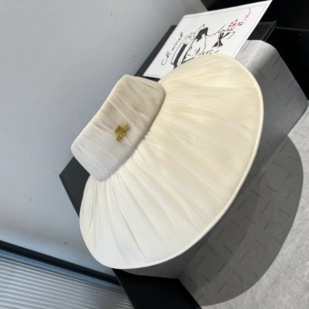 💰100¥ Celine's new shell hat, empty top sun hat, foldable, easy to carry when traveling