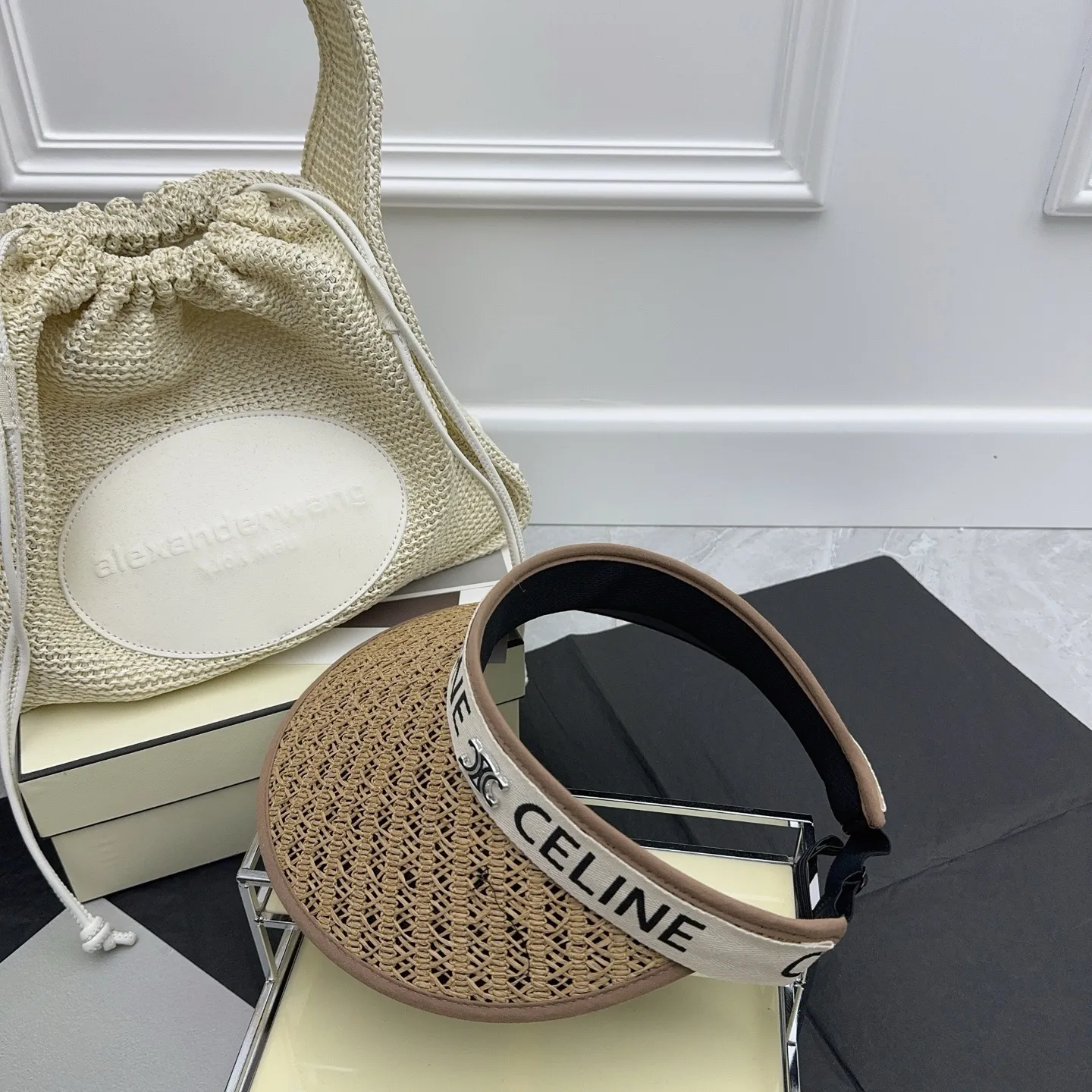 CELINE's new straw hollow hat 🍀 The Arc de Triomphe is full of high-end feel!