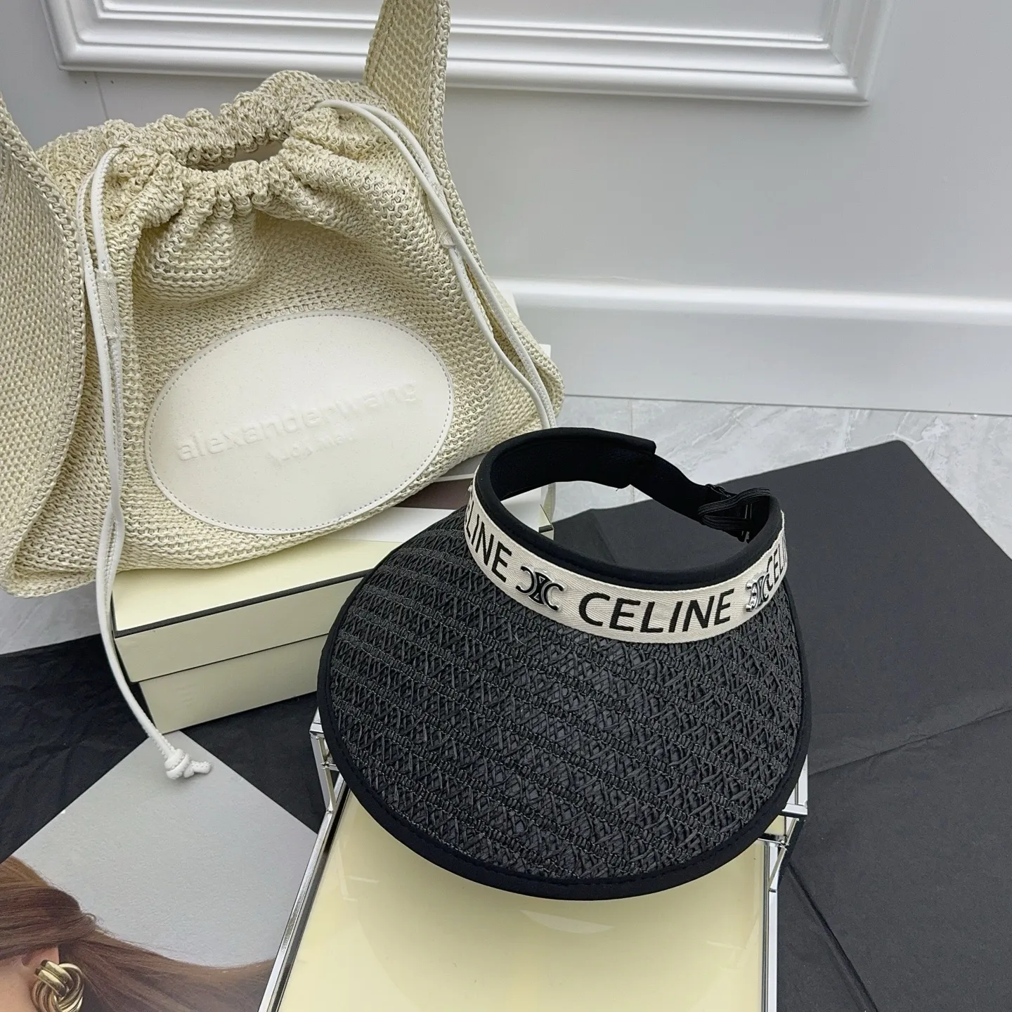 CELINE's new straw hollow hat 🍀 The Arc de Triomphe is full of high-end feel!
