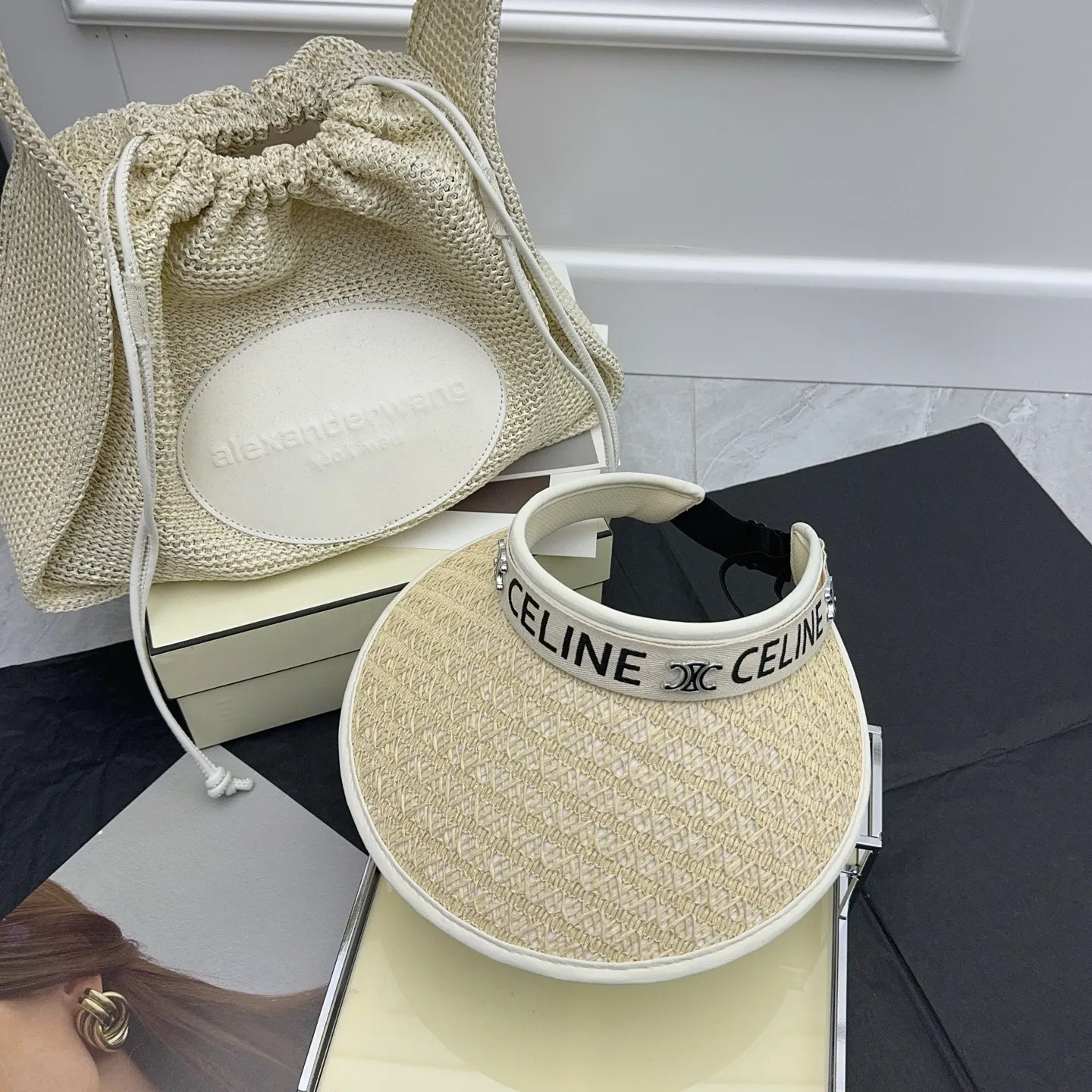 CELINE's new straw hollow hat 🍀 The Arc de Triomphe is full of high-end feel!