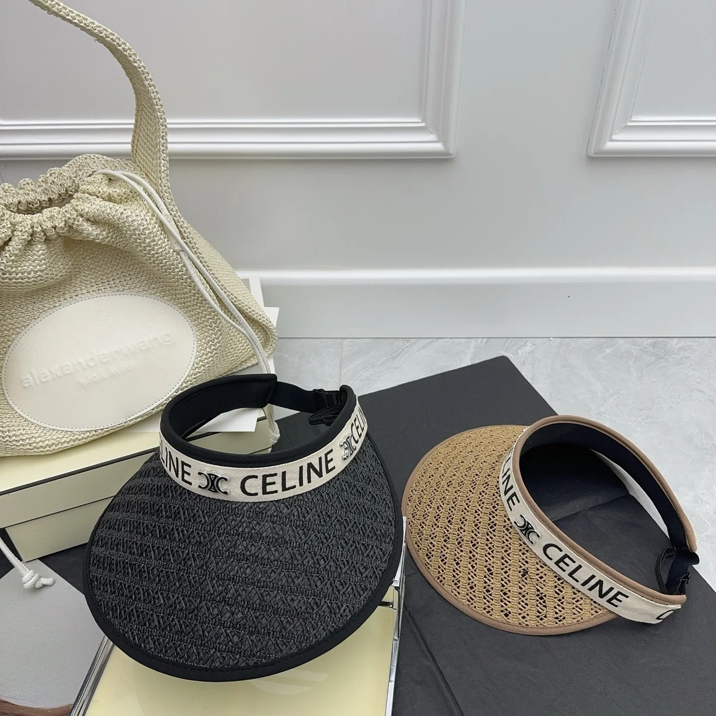 CELINE's new straw hollow hat 🍀 The Arc de Triomphe is full of high-end feel!