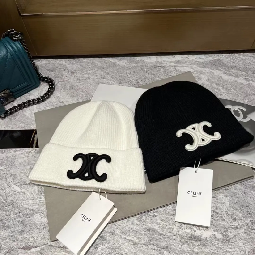 CELINE cashmere knitted hat